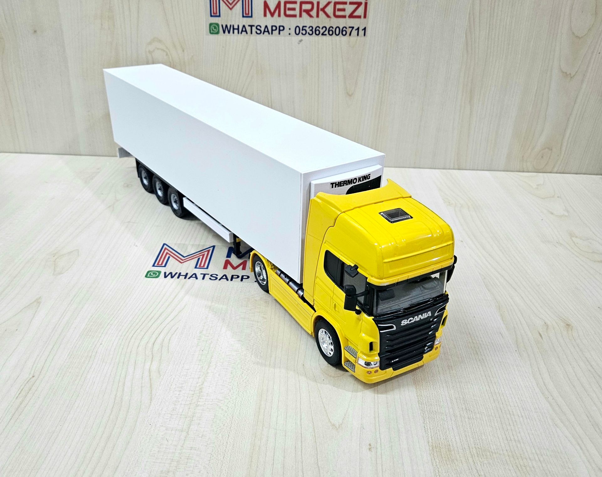 1/32 WELLY SARI SCANIA R730 FRIGO DORSELİ TIR MAKETİ
