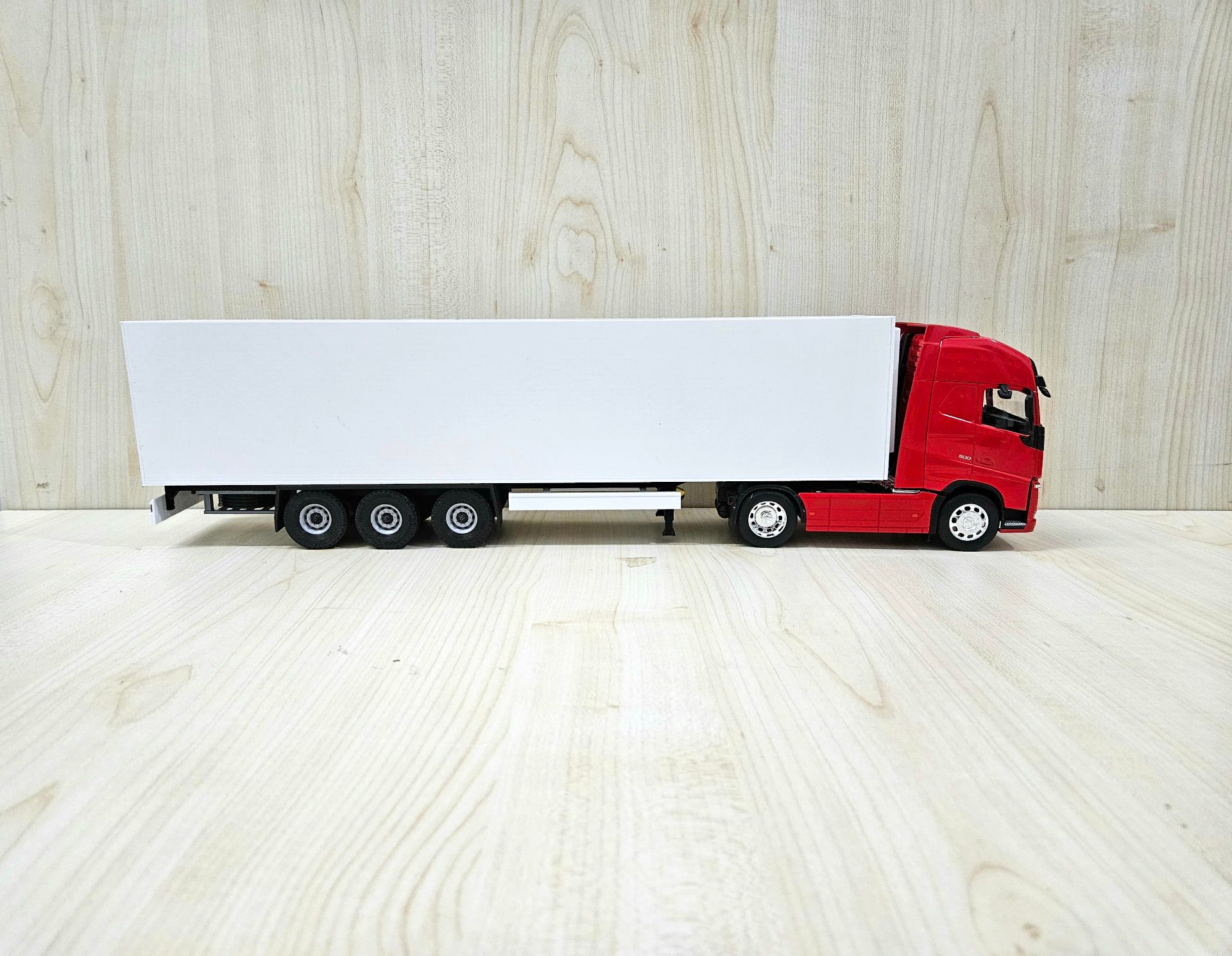 1/32 WELLY KIRMIZI VOLVO FH4 FRIGO DORSELİ TIR MAKETİ