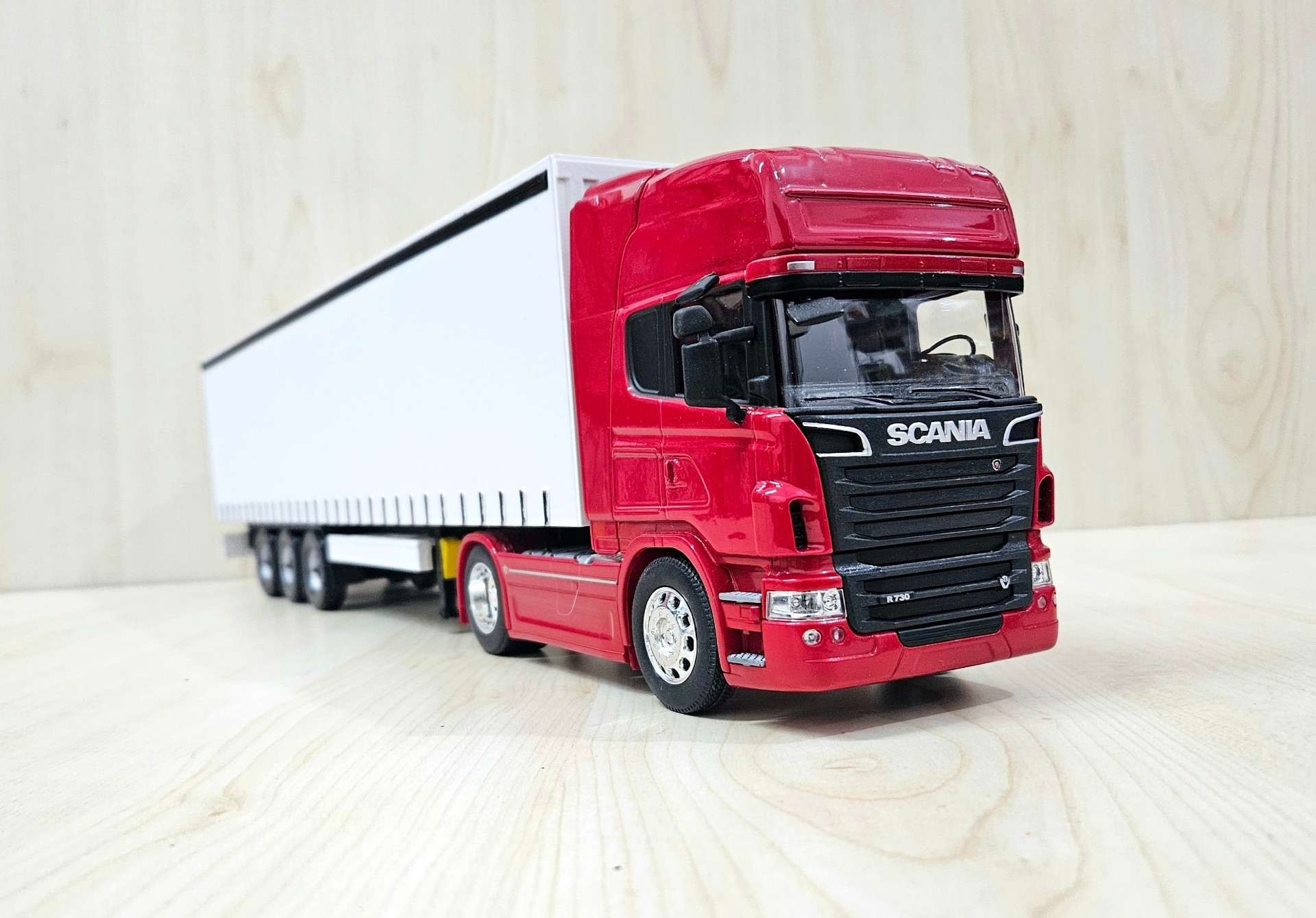 1/32 WELLY SCANIA R730 TENTE DORSELİ TIR MAKETİ