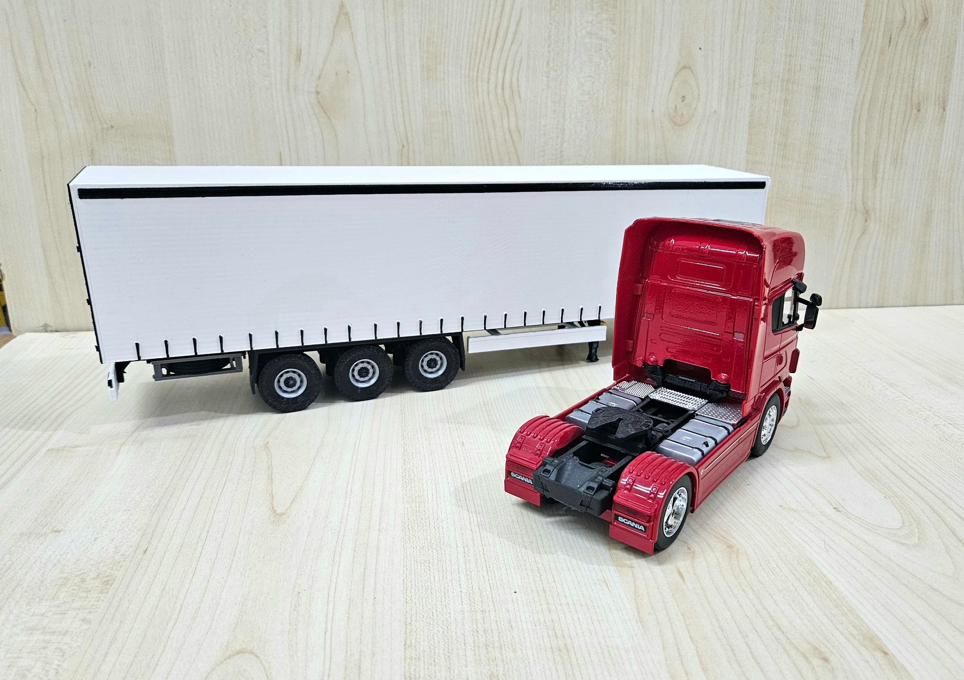 1/32 WELLY SCANIA R730 TENTE DORSELİ TIR MAKETİ