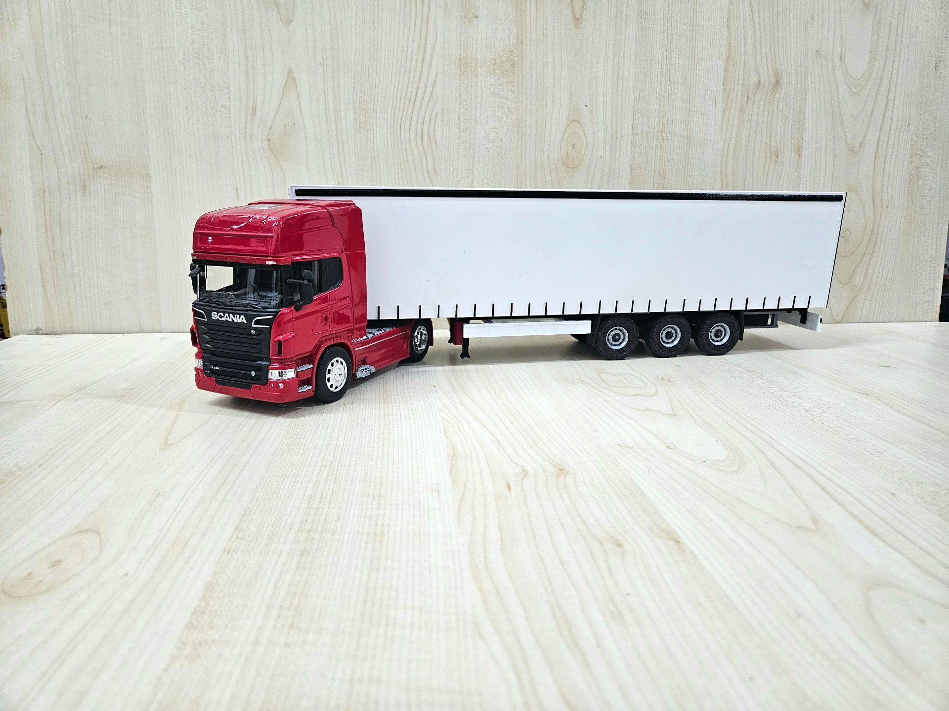 1/32 WELLY SCANIA R730 TENTE DORSELİ TIR MAKETİ