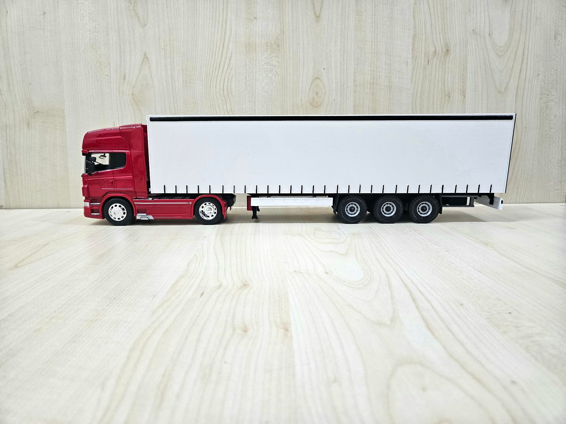 1/32 WELLY SCANIA R730 TENTE DORSELİ TIR MAKETİ