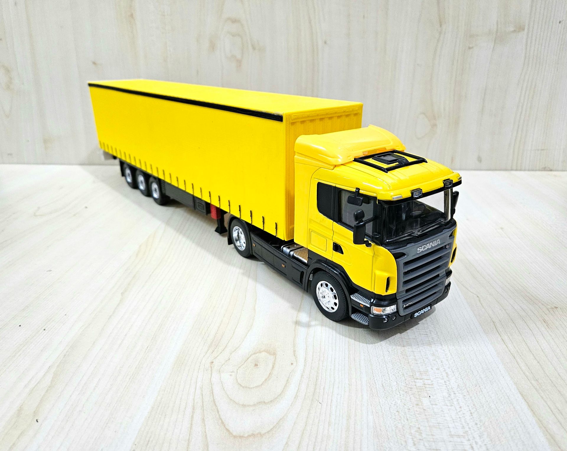 1/32 WELLY SCANIA R470 TENTE DORSELİ TIR MAKETİ