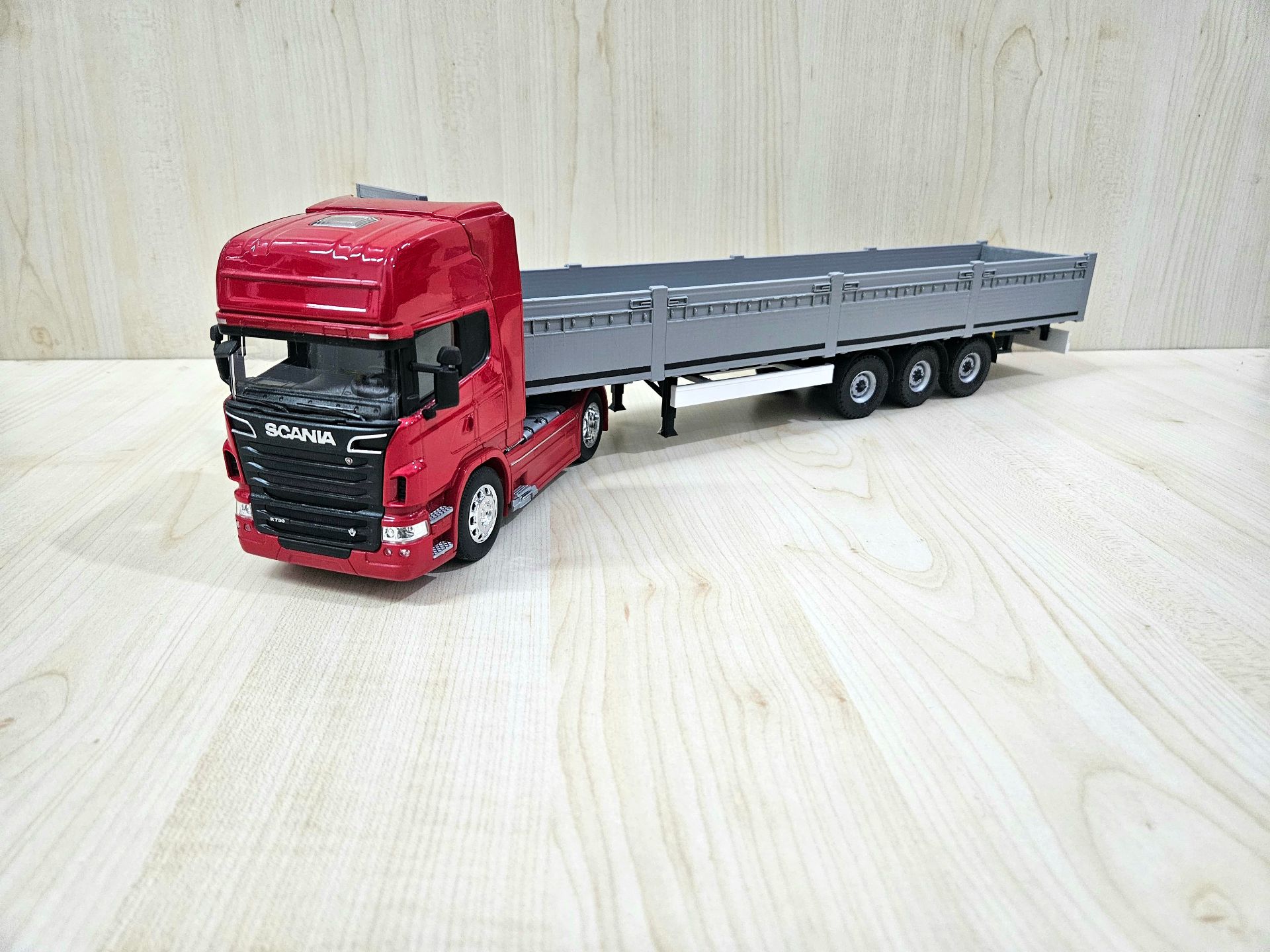 1/32 WELLY SCANIA R730 GRİ SAL DORSELİ TIR MAKETİ