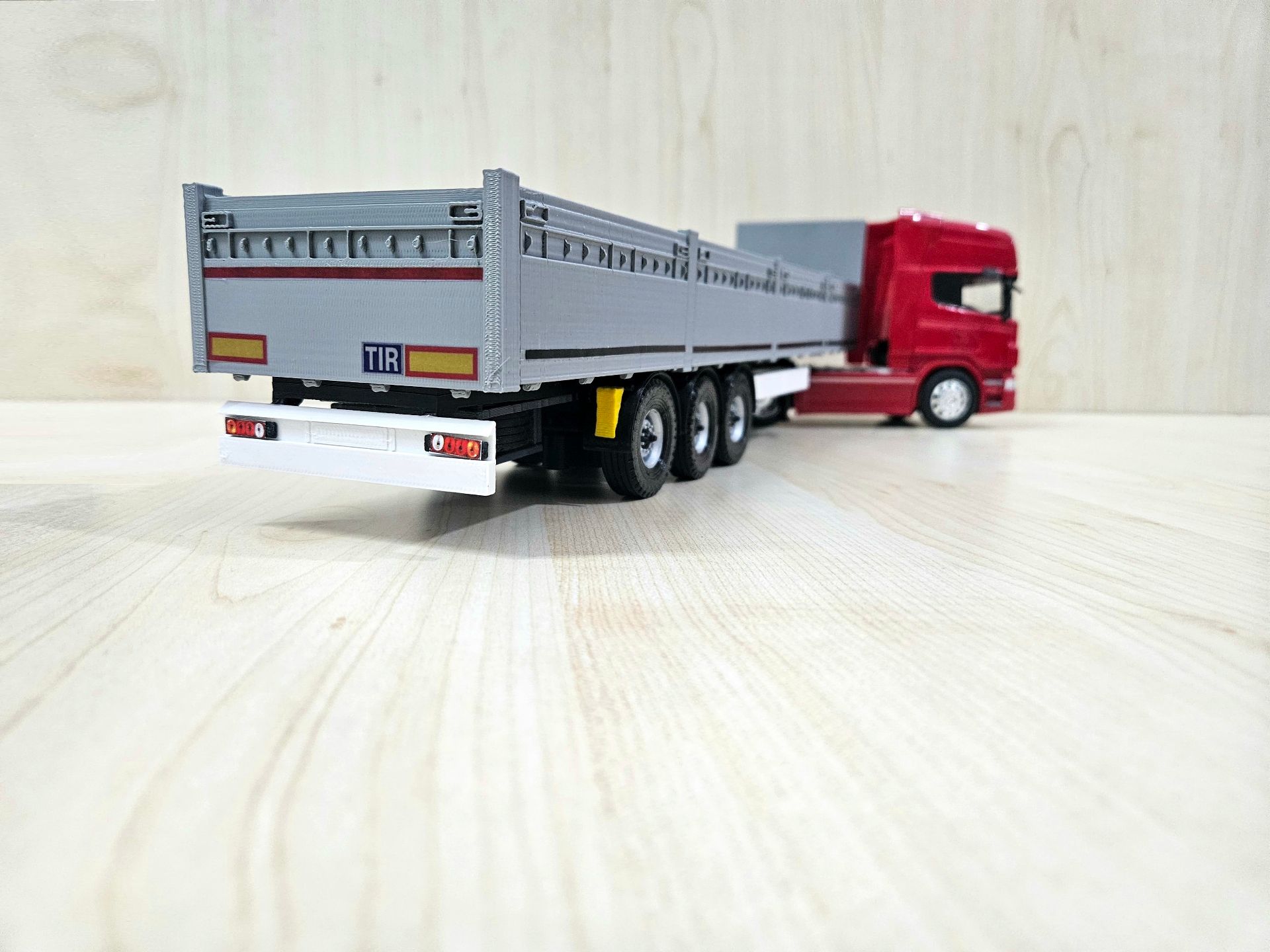 1/32 WELLY SCANIA R730 GRİ SAL DORSELİ TIR MAKETİ