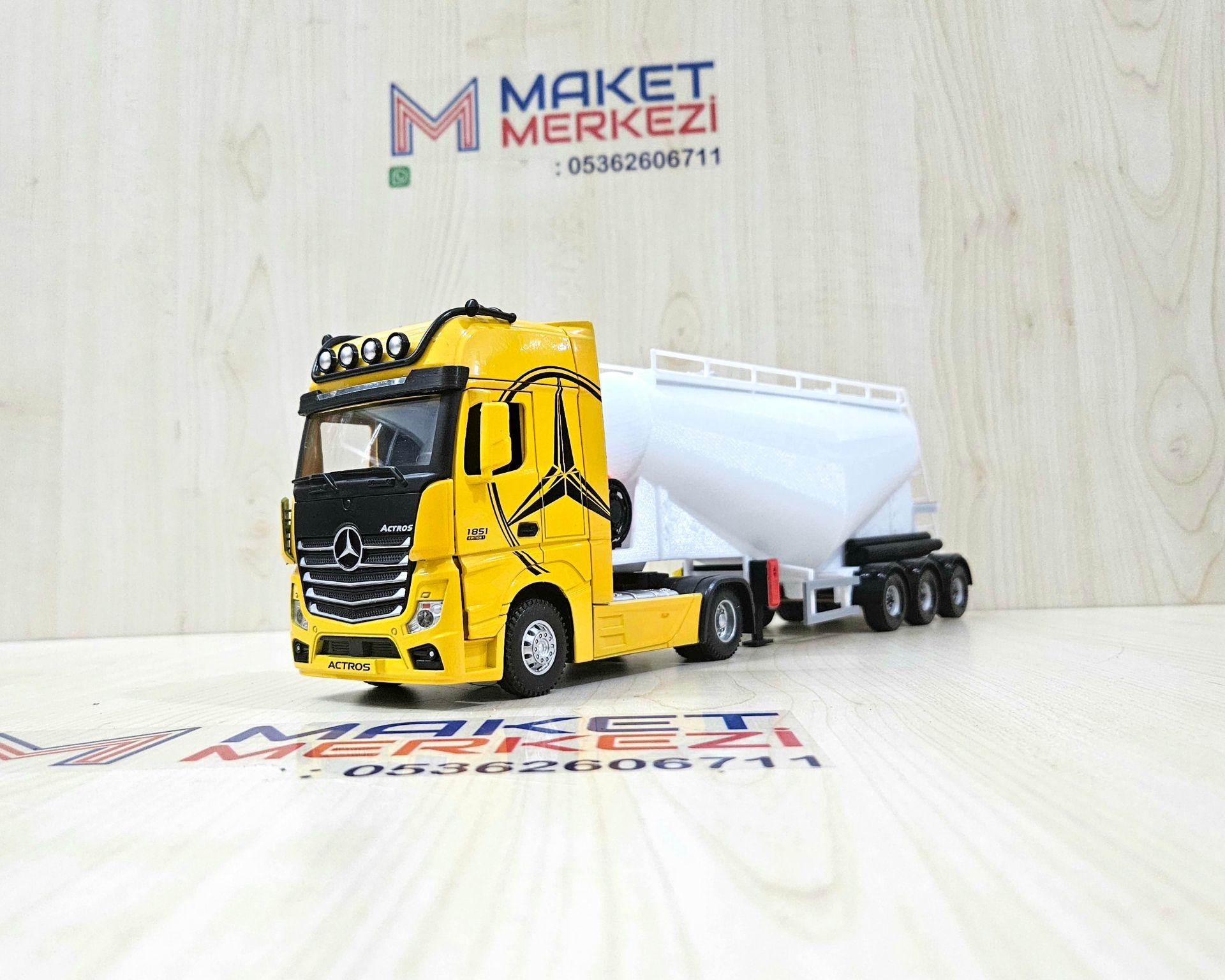 1/36 SARI MERCEDES ACTROS 1851 V TİPİ SİLOBAS TIR MAKETİ