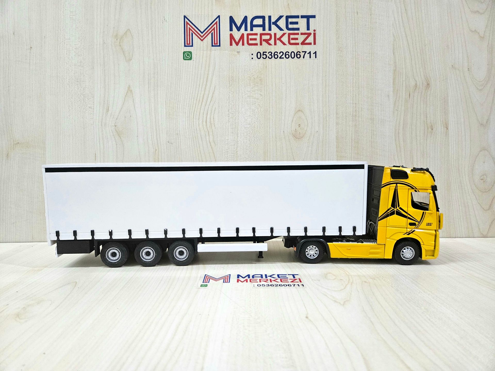 1/36 SARI MERCEDES ACTROS 1851 TENTE DORSELİ TIR MAKETİ