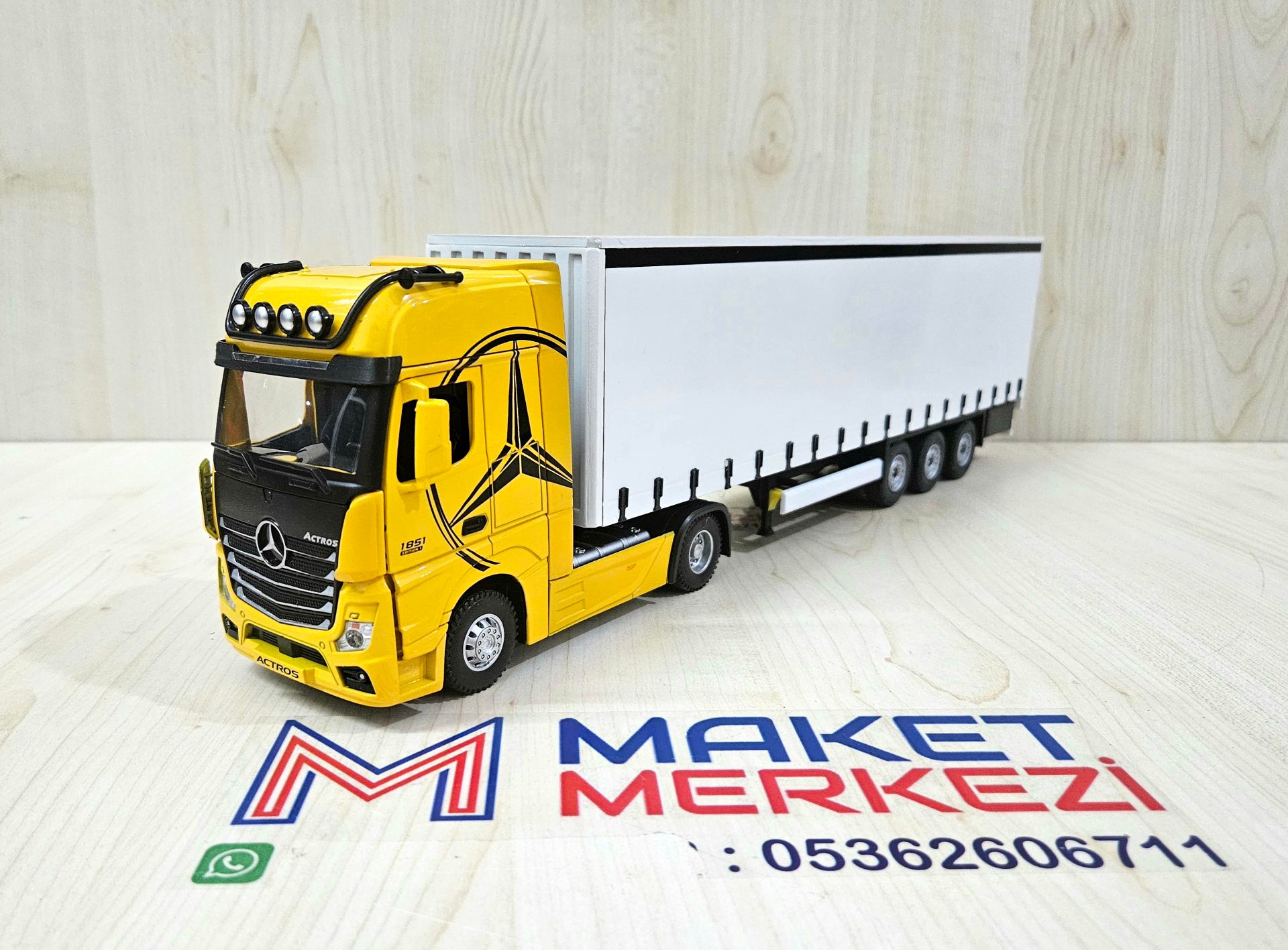 1/36 SARI MERCEDES ACTROS 1851 TENTE DORSELİ TIR MAKETİ