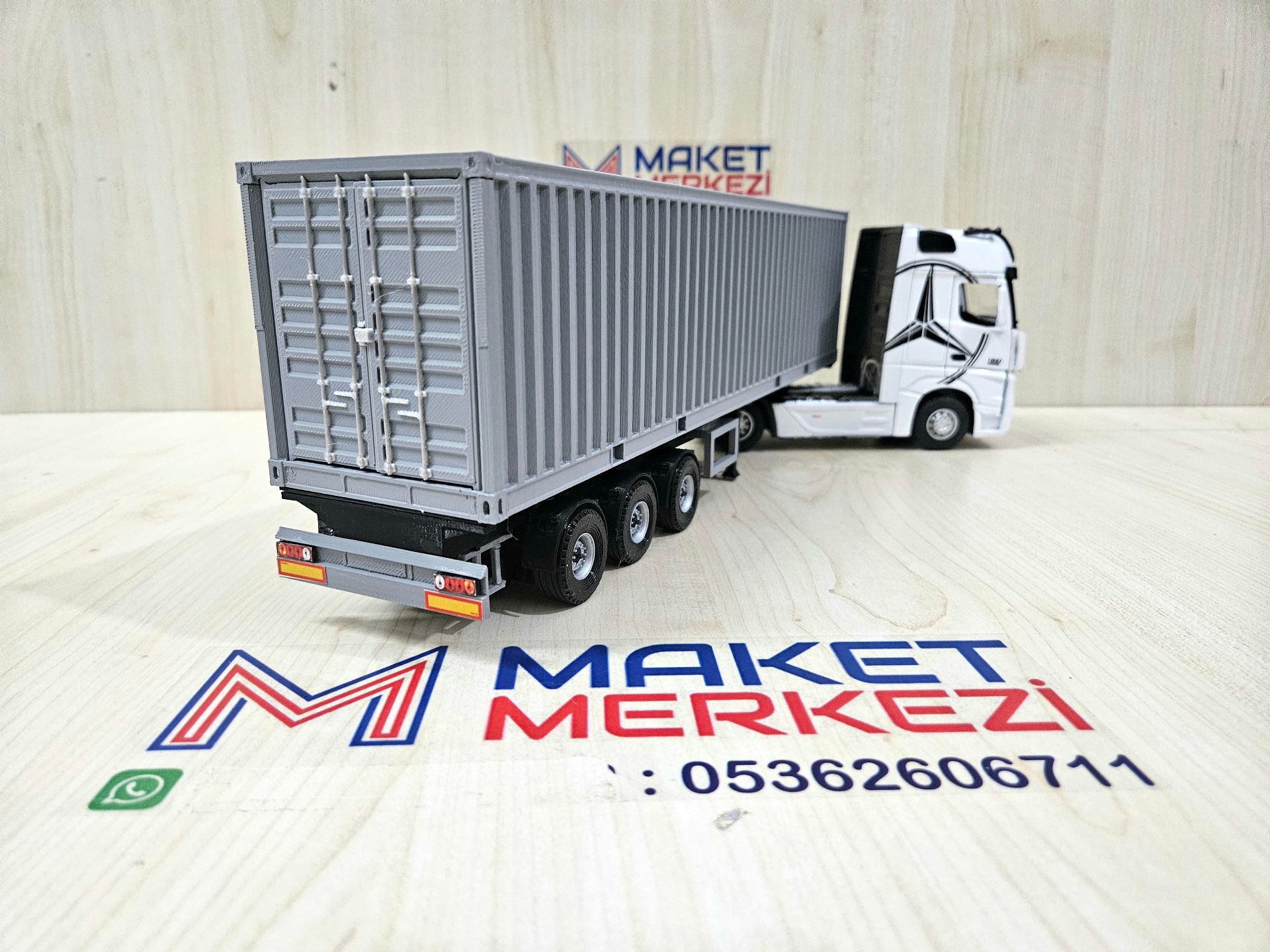 1/36 BEYAZ MERCEDES ACTROS 1851 KONTEYNER DORSELİ TIR MAKETİ
