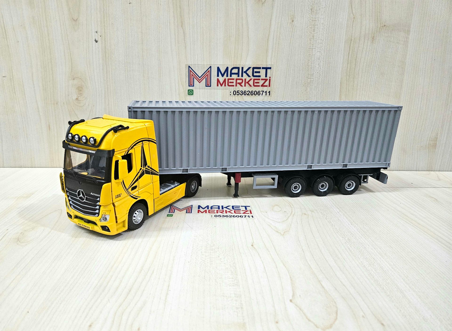 1/36 SARI MERCEDES ACTROS 1851 KONTEYNER DORSELİ TIR MAKETİ