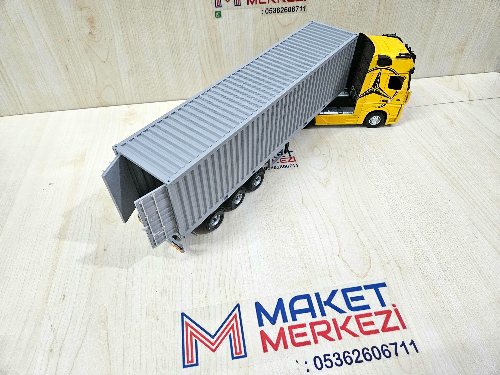 1/36 SARI MERCEDES ACTROS 1851 KONTEYNER DORSELİ TIR MAKETİ