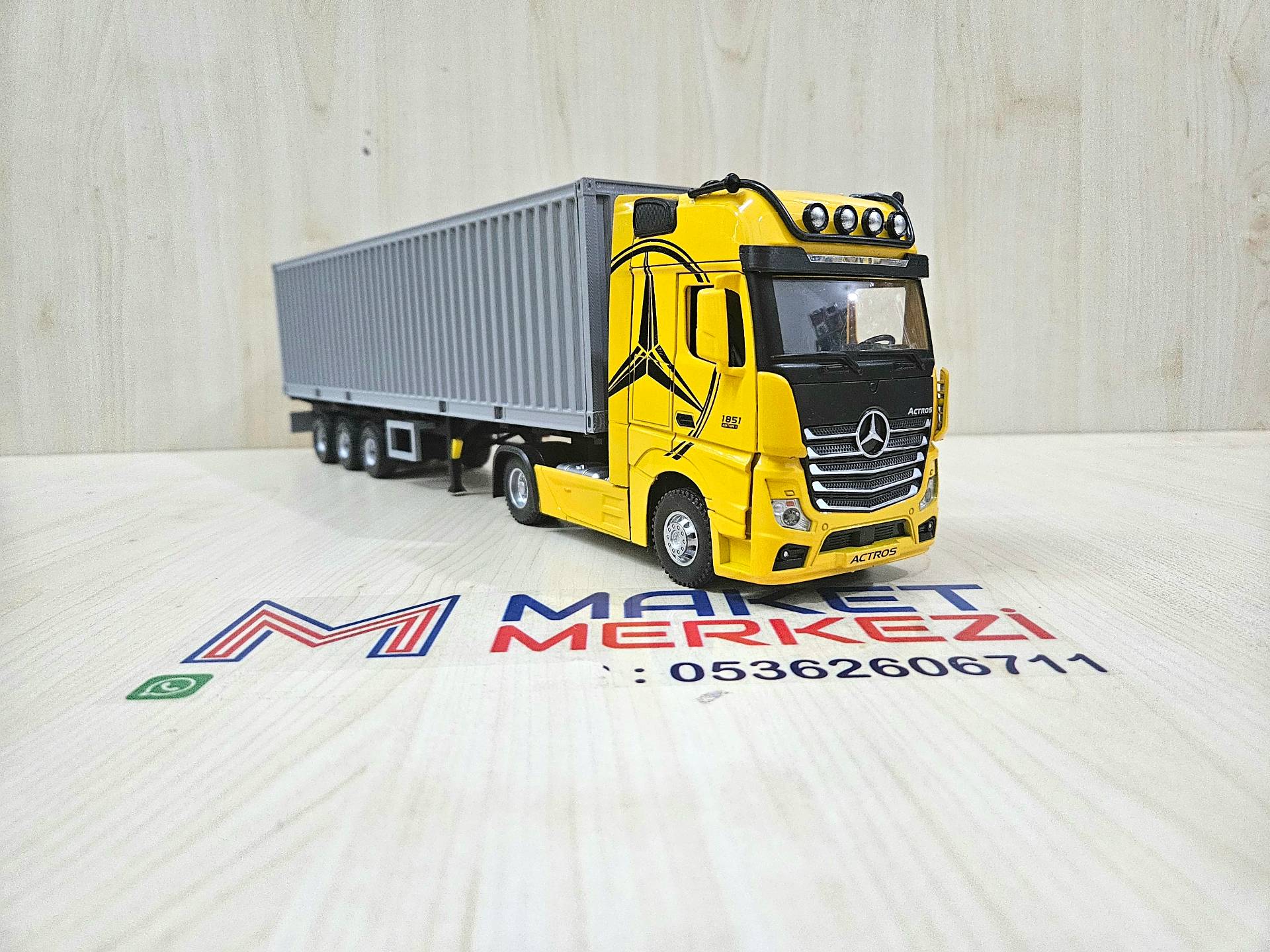 1/36 SARI MERCEDES ACTROS 1851 KONTEYNER DORSELİ TIR MAKETİ