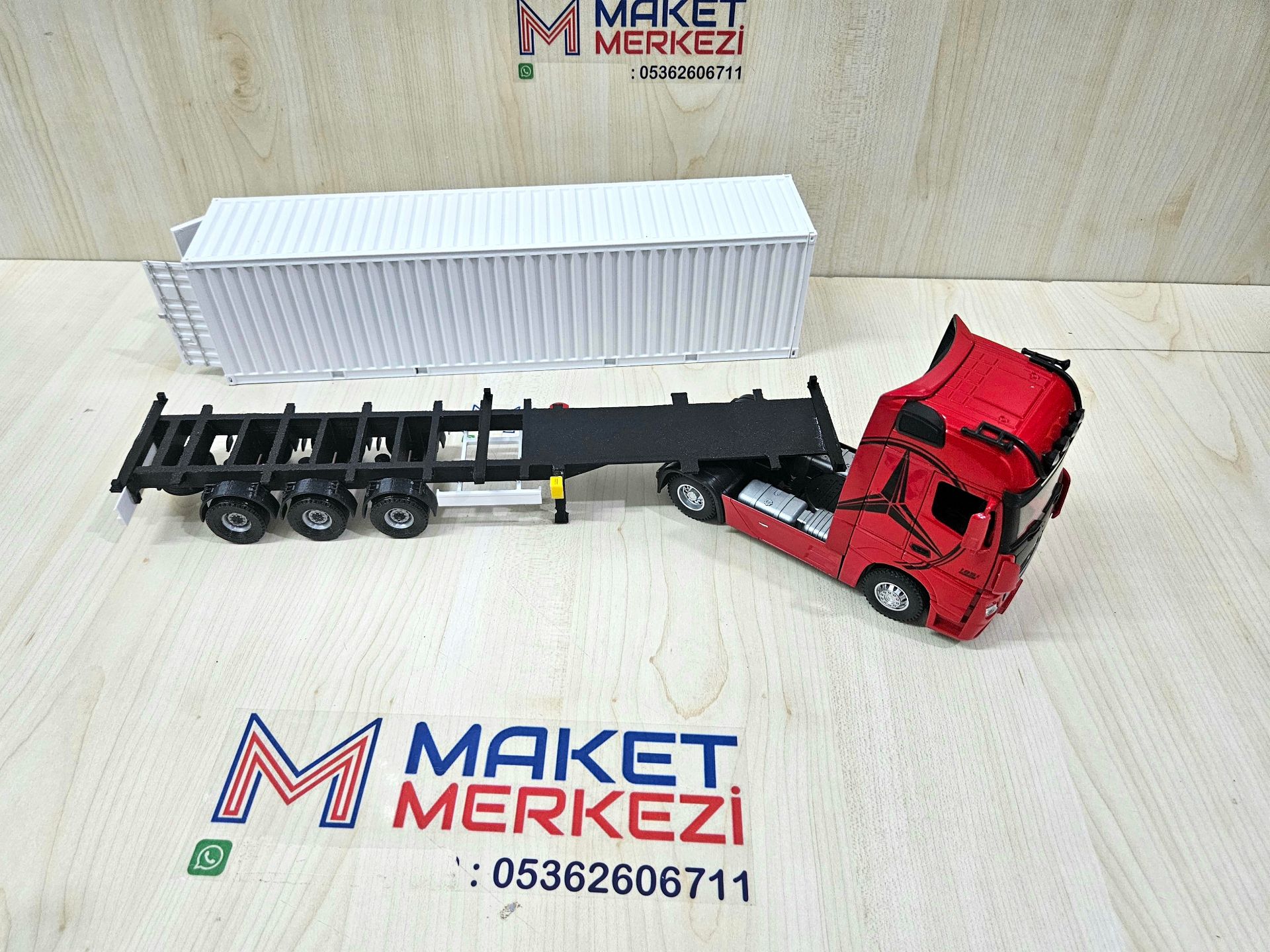 1/36 KIRMIZI MERCEDES ACTROS 1851 KONTEYNER DORSELİ TIR MAKETİ