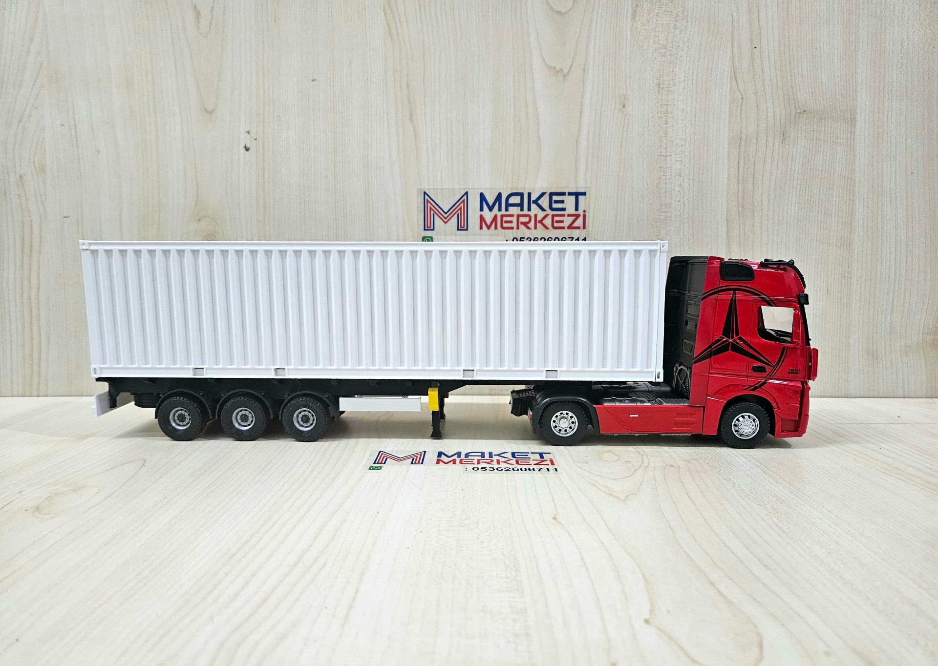 1/36 KIRMIZI MERCEDES ACTROS 1851 KONTEYNER DORSELİ TIR MAKETİ