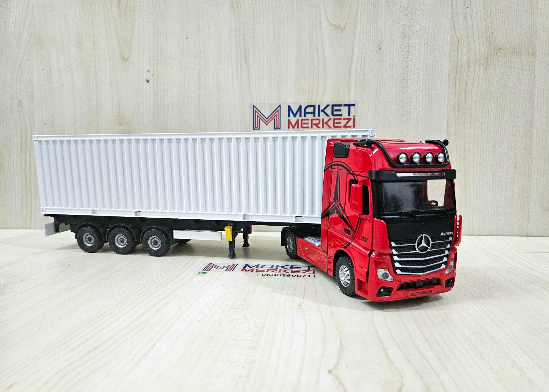 1/36 KIRMIZI MERCEDES ACTROS 1851 KONTEYNER DORSELİ TIR MAKETİ