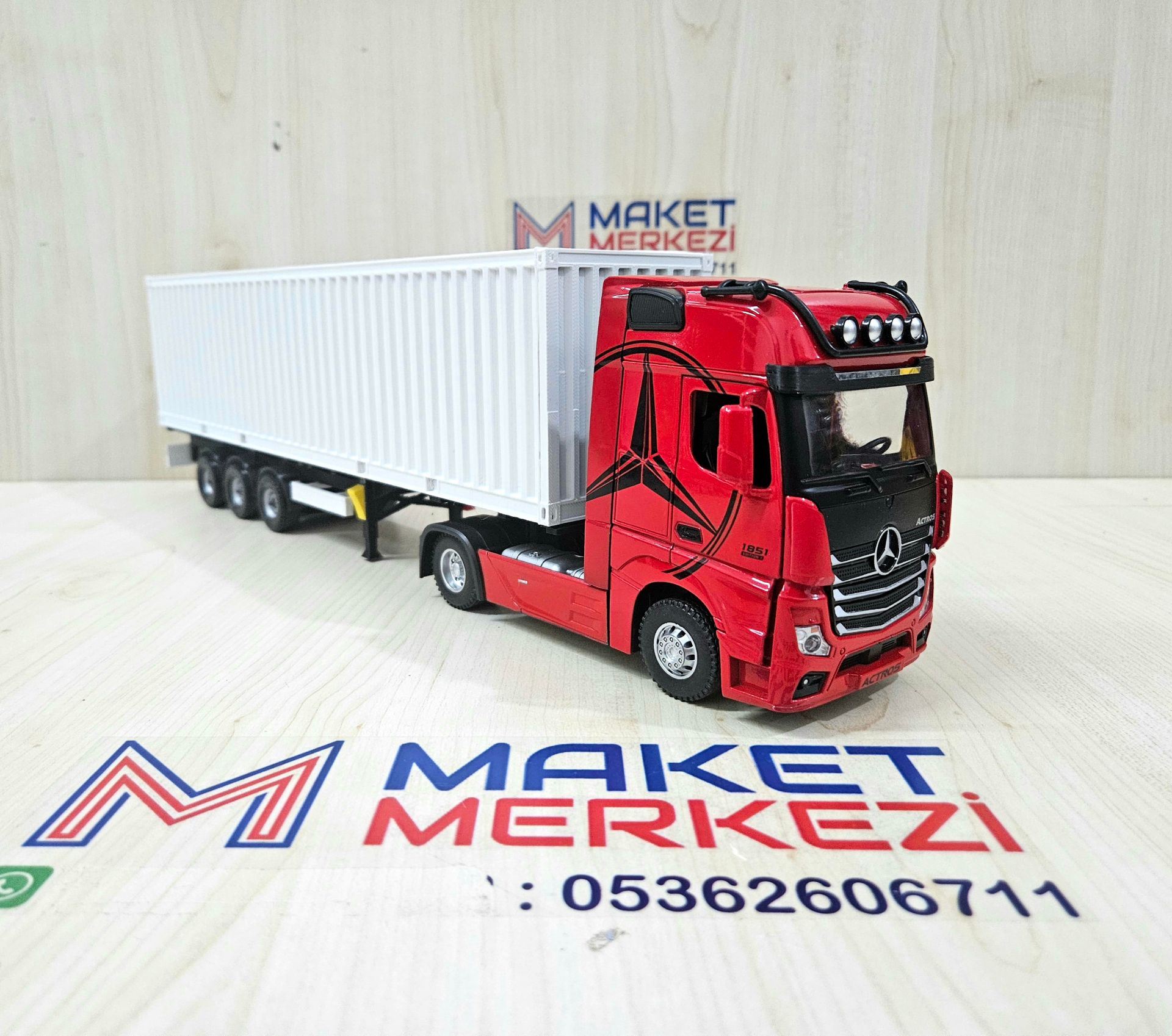 1/36 KIRMIZI MERCEDES ACTROS 1851 KONTEYNER DORSELİ TIR MAKETİ