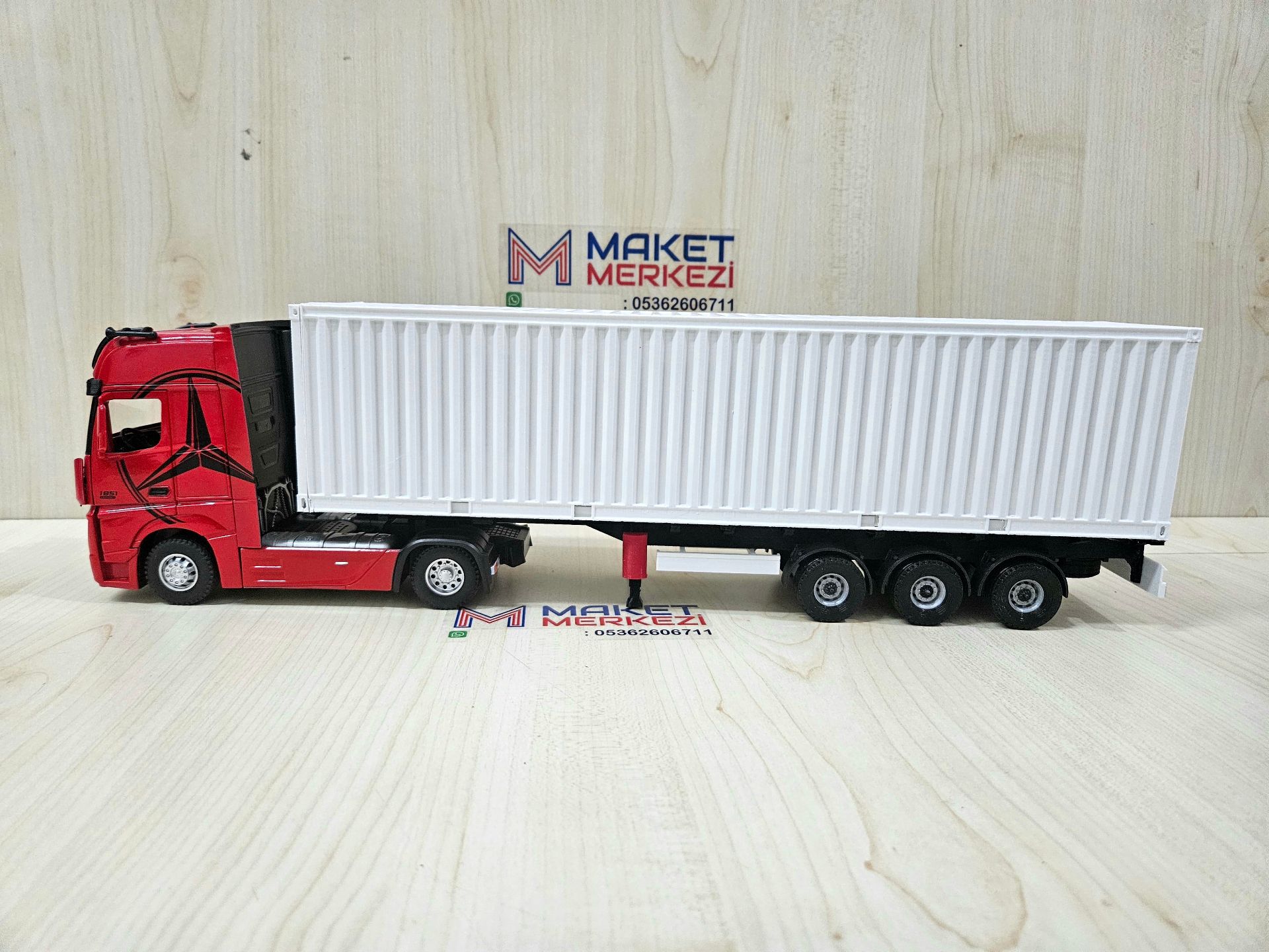1/36 KIRMIZI MERCEDES ACTROS 1851 KONTEYNER DORSELİ TIR MAKETİ