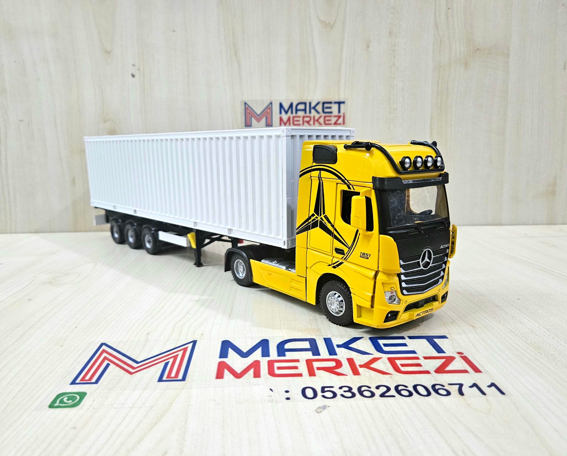 1/36 SARI MERCEDES ACTROS 1851 KONTEYNER DORSELİ TIR MAKETİ