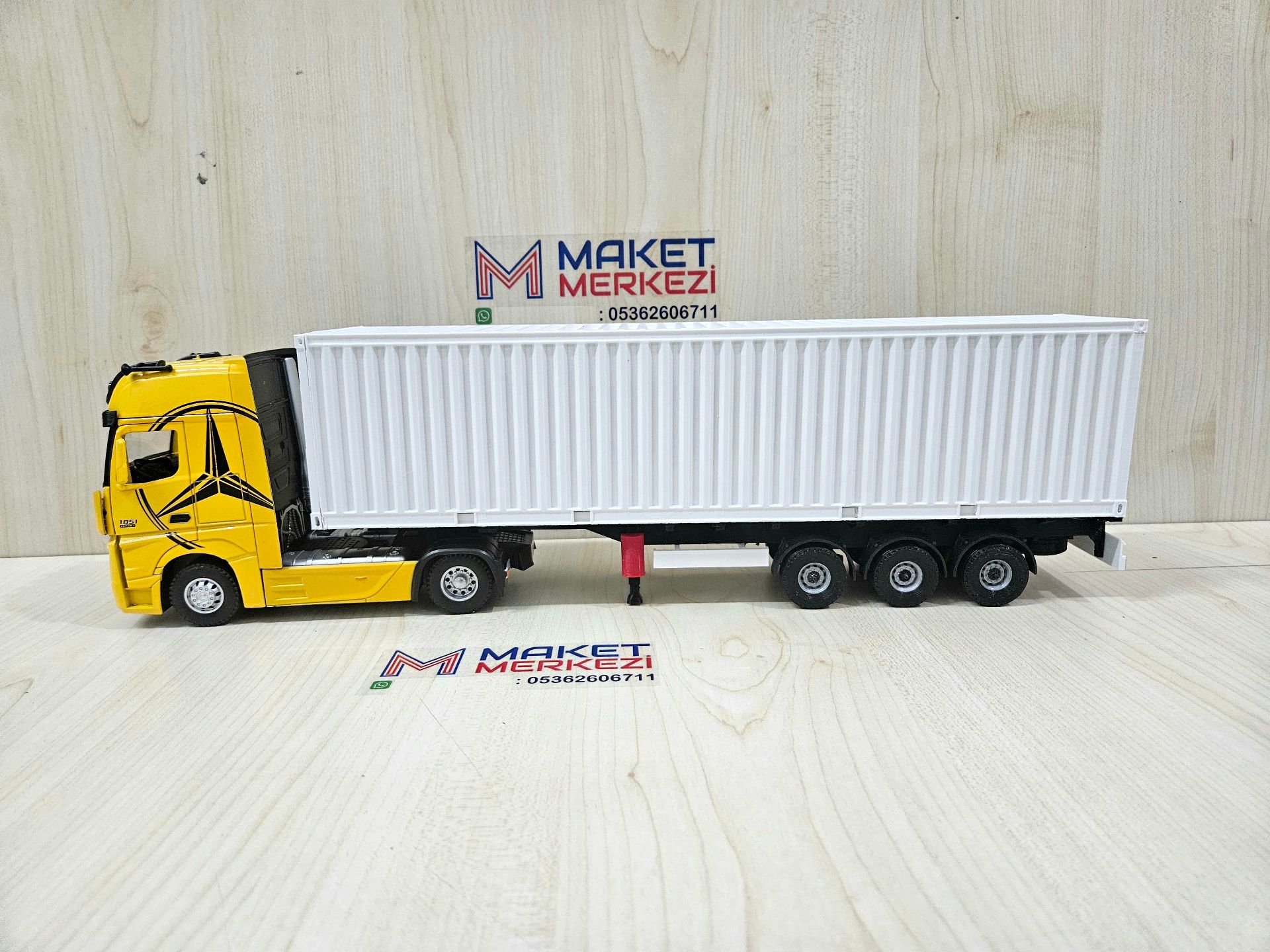 1/36 SARI MERCEDES ACTROS 1851 KONTEYNER DORSELİ TIR MAKETİ
