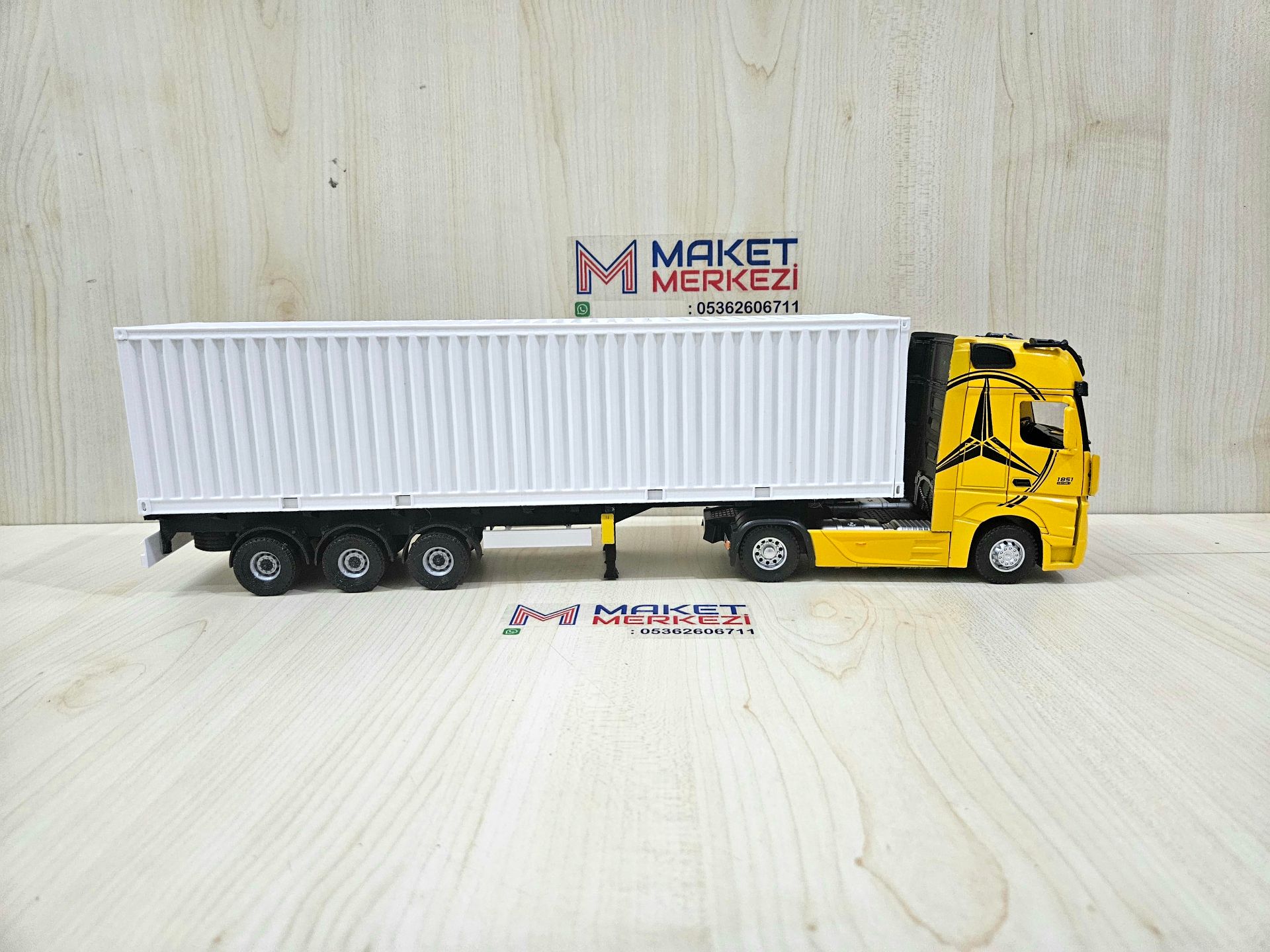 1/36 SARI MERCEDES ACTROS 1851 KONTEYNER DORSELİ TIR MAKETİ