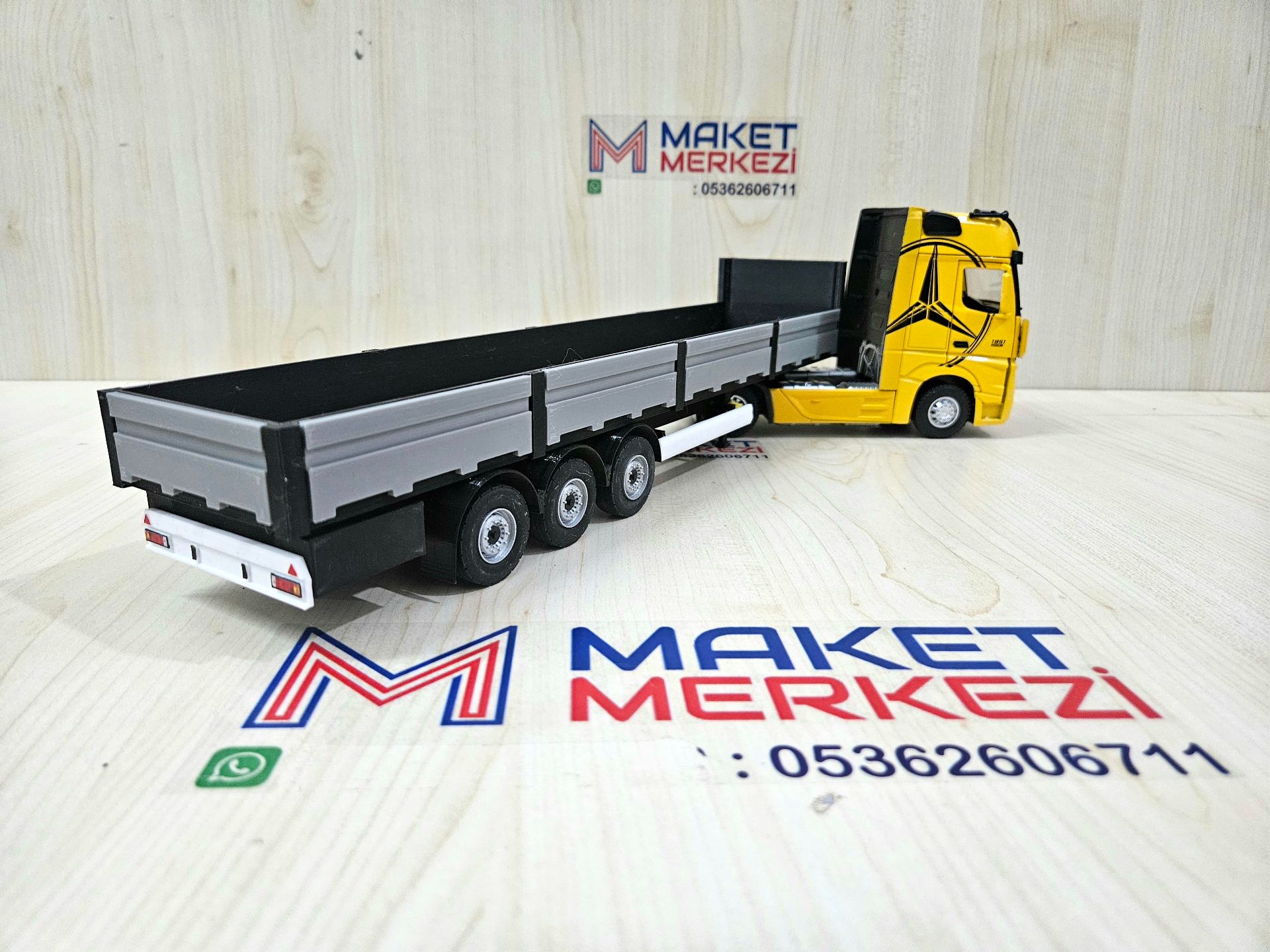 1/36 SARI MERCEDES ACTROS 1851 SAL DORSELİ TIR MAKETİ
