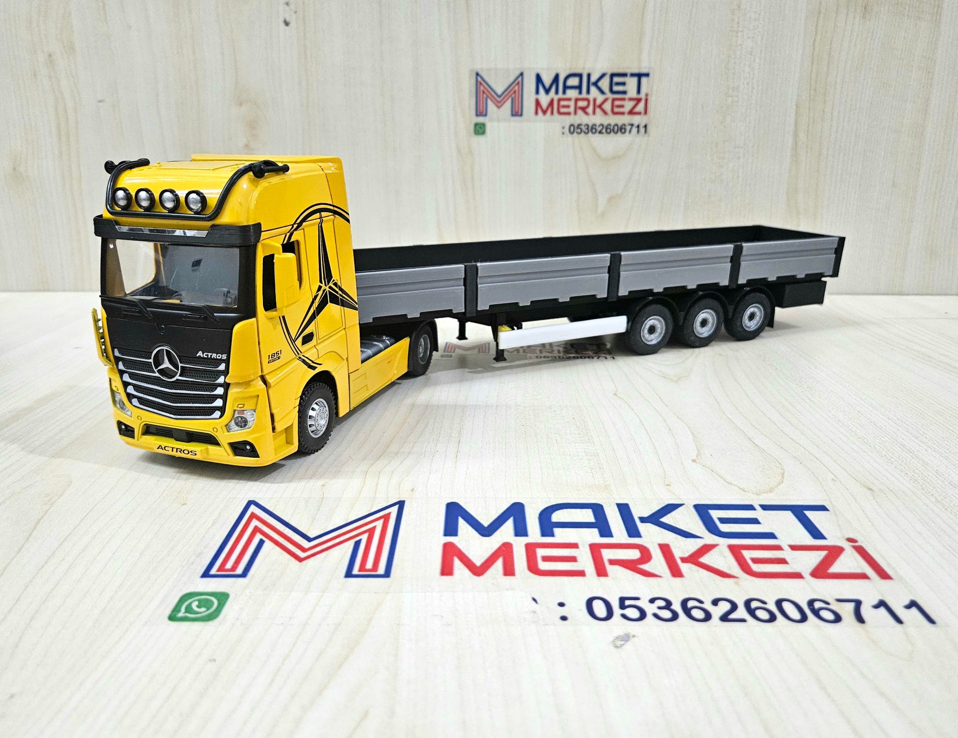 1/36 SARI MERCEDES ACTROS 1851 SAL DORSELİ TIR MAKETİ
