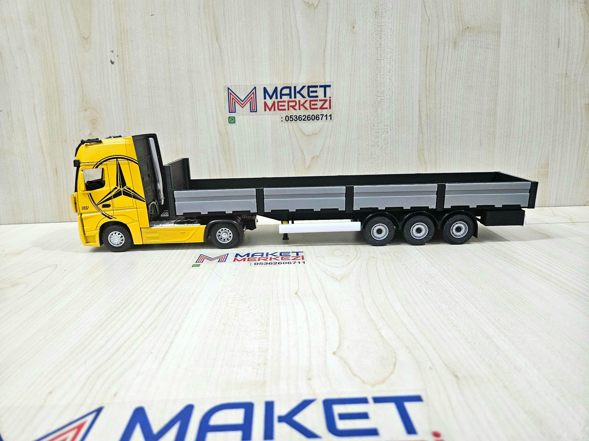 1/36 SARI MERCEDES ACTROS 1851 SAL DORSELİ TIR MAKETİ