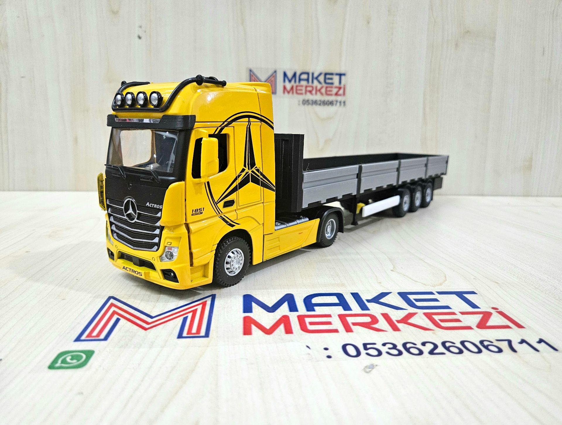 1/36 SARI MERCEDES ACTROS 1851 SAL DORSELİ TIR MAKETİ