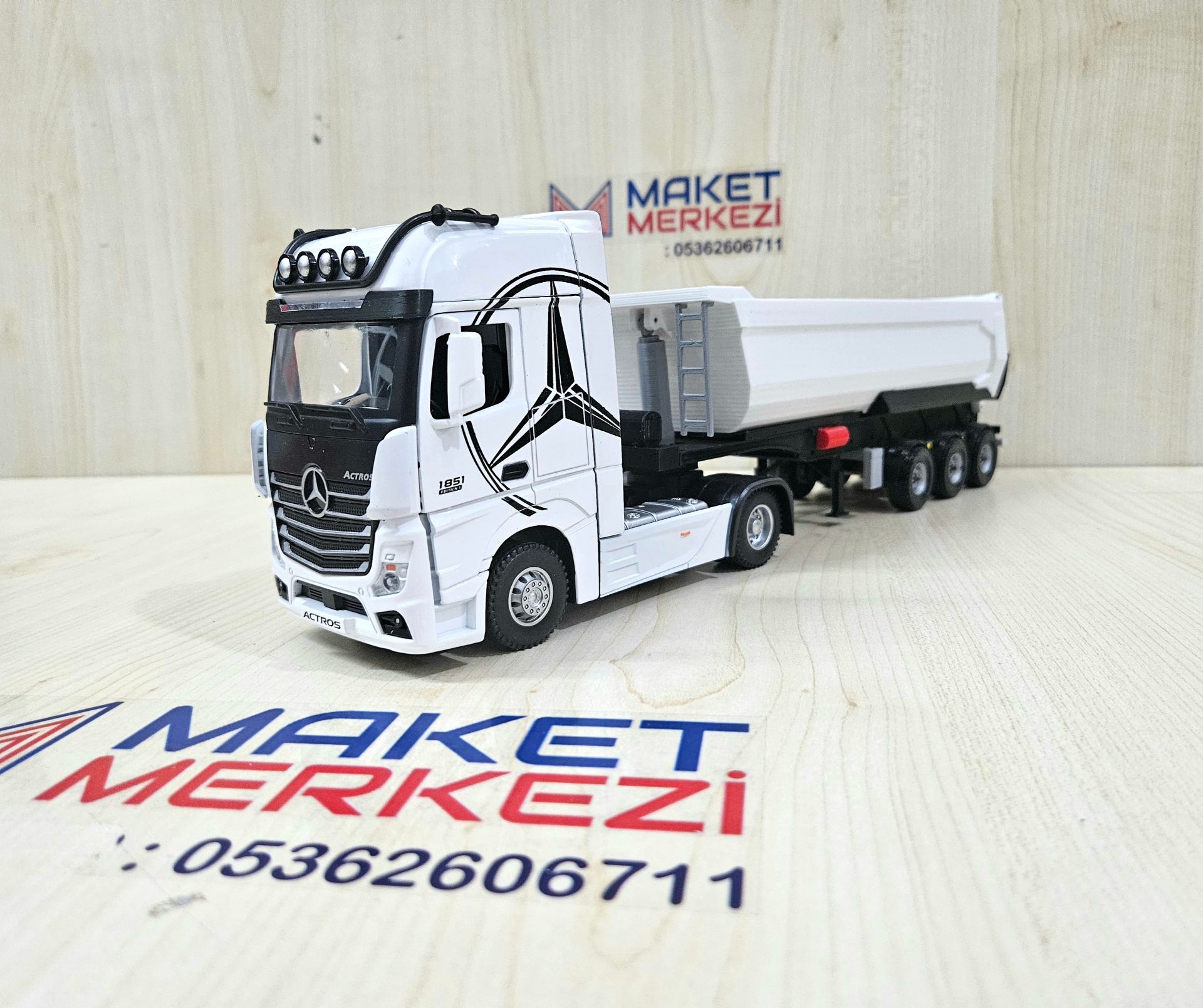 1/36 BEYAZ MERCEDES ACTROS 1851 BEYAZ DAMPER DORSELİ TIR MAKETİ