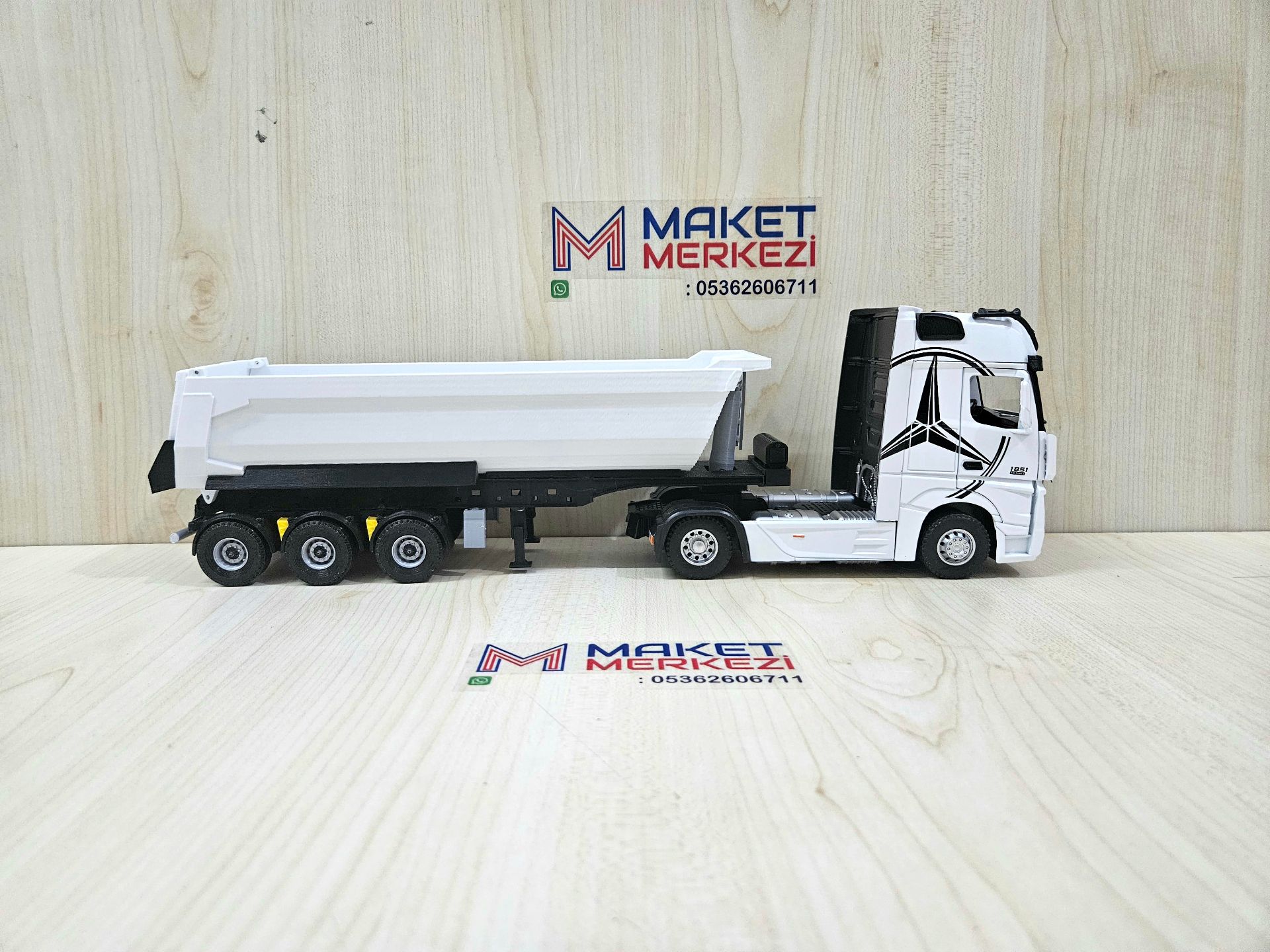 1/36 BEYAZ MERCEDES ACTROS 1851 BEYAZ DAMPER DORSELİ TIR MAKETİ