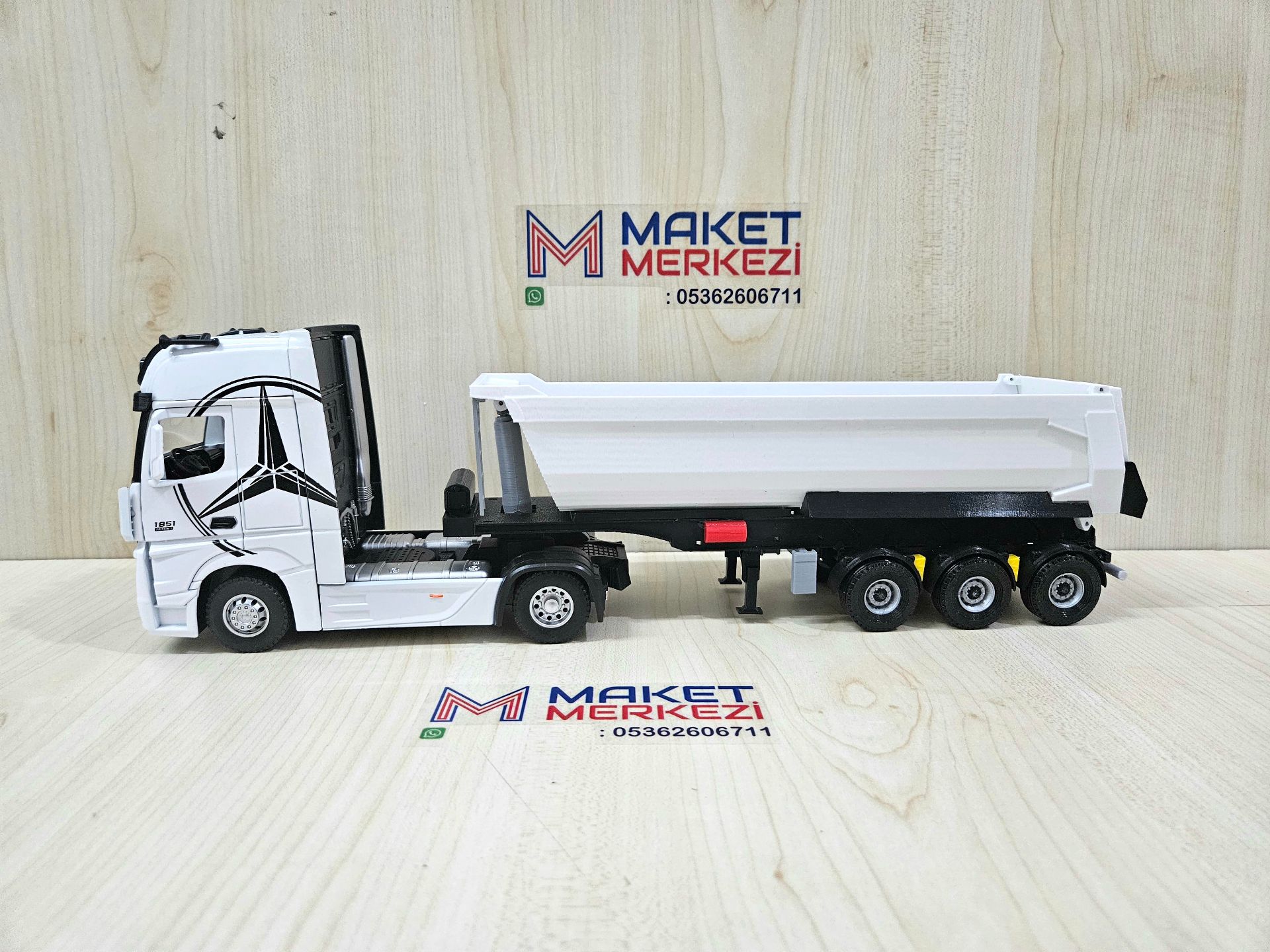 1/36 BEYAZ MERCEDES ACTROS 1851 BEYAZ DAMPER DORSELİ TIR MAKETİ