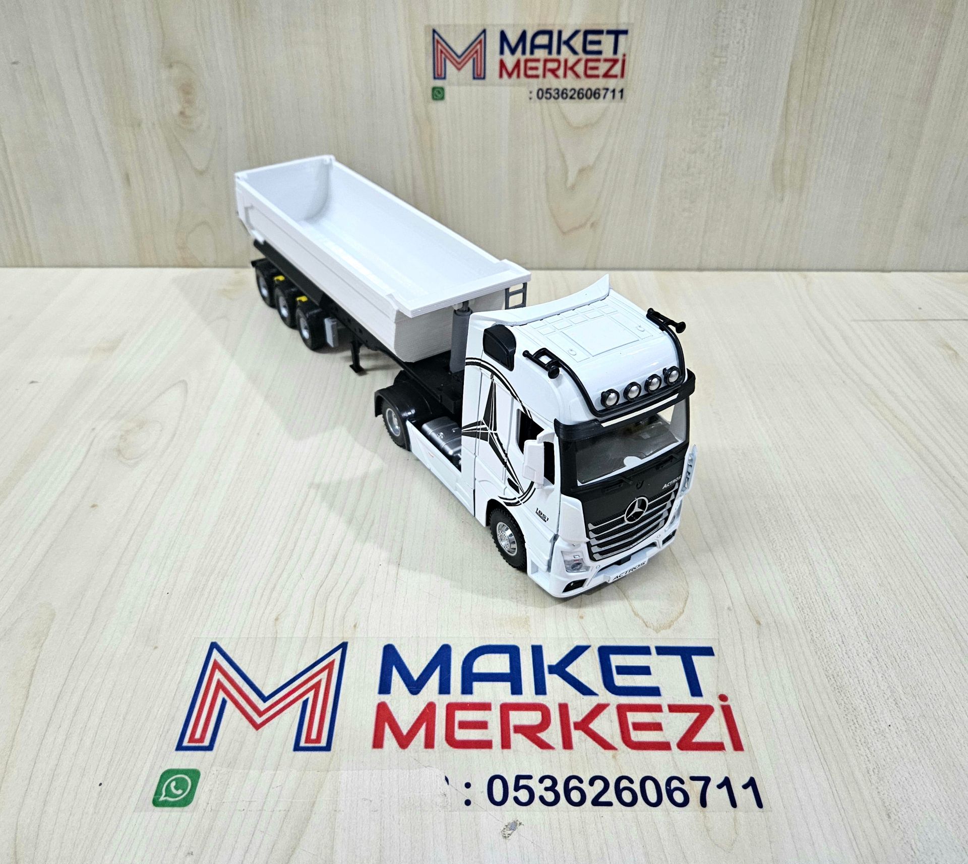 1/36 BEYAZ MERCEDES ACTROS 1851 BEYAZ DAMPER DORSELİ TIR MAKETİ