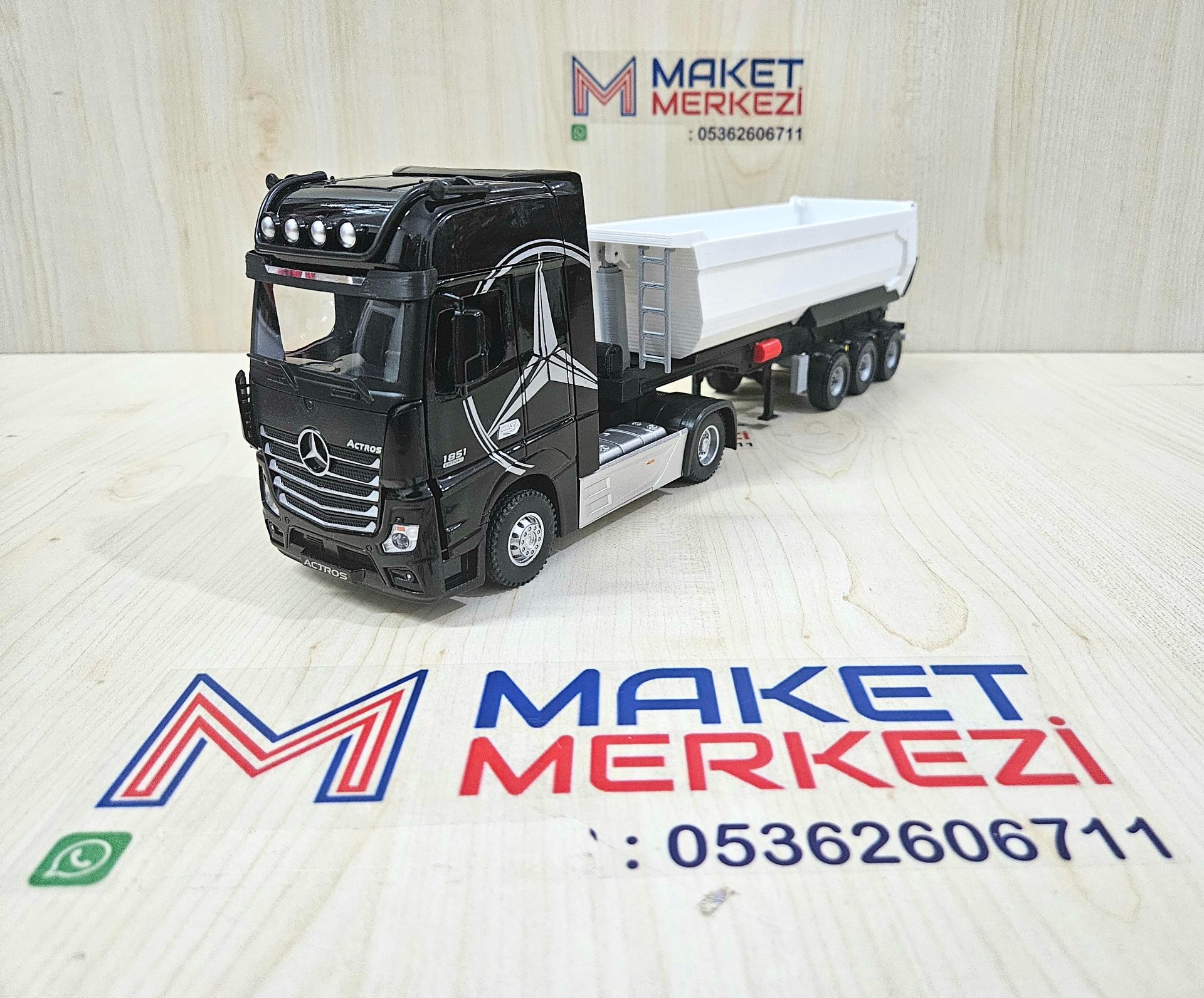1/36 SİYAH MERCEDES ACTROS 1851 BEYAZ DAMPER DORSELİ TIR MAKETİ