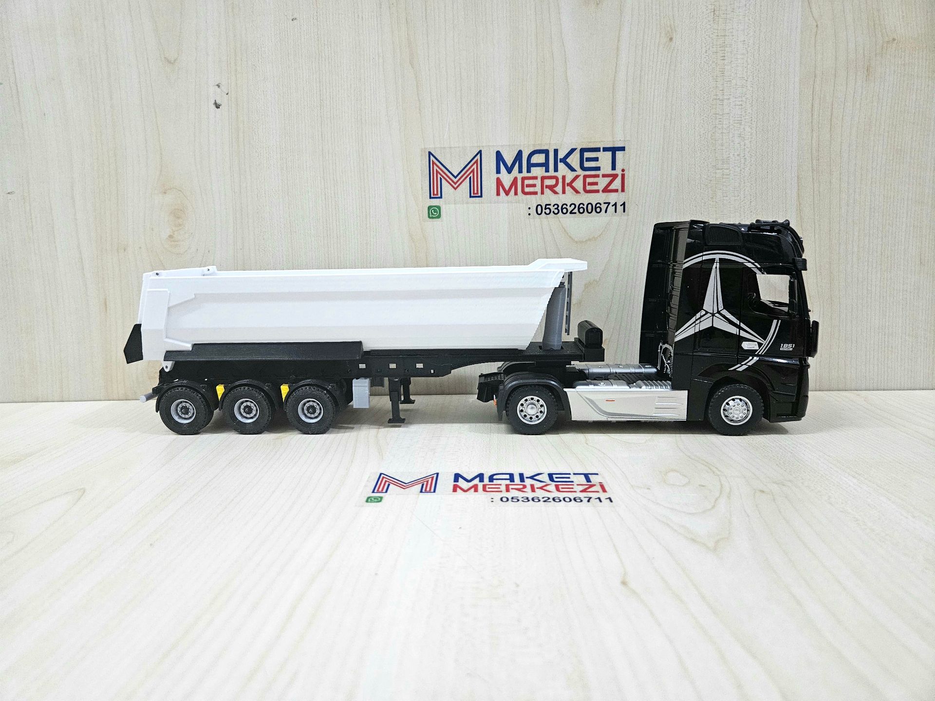 1/36 SİYAH MERCEDES ACTROS 1851 BEYAZ DAMPER DORSELİ TIR MAKETİ