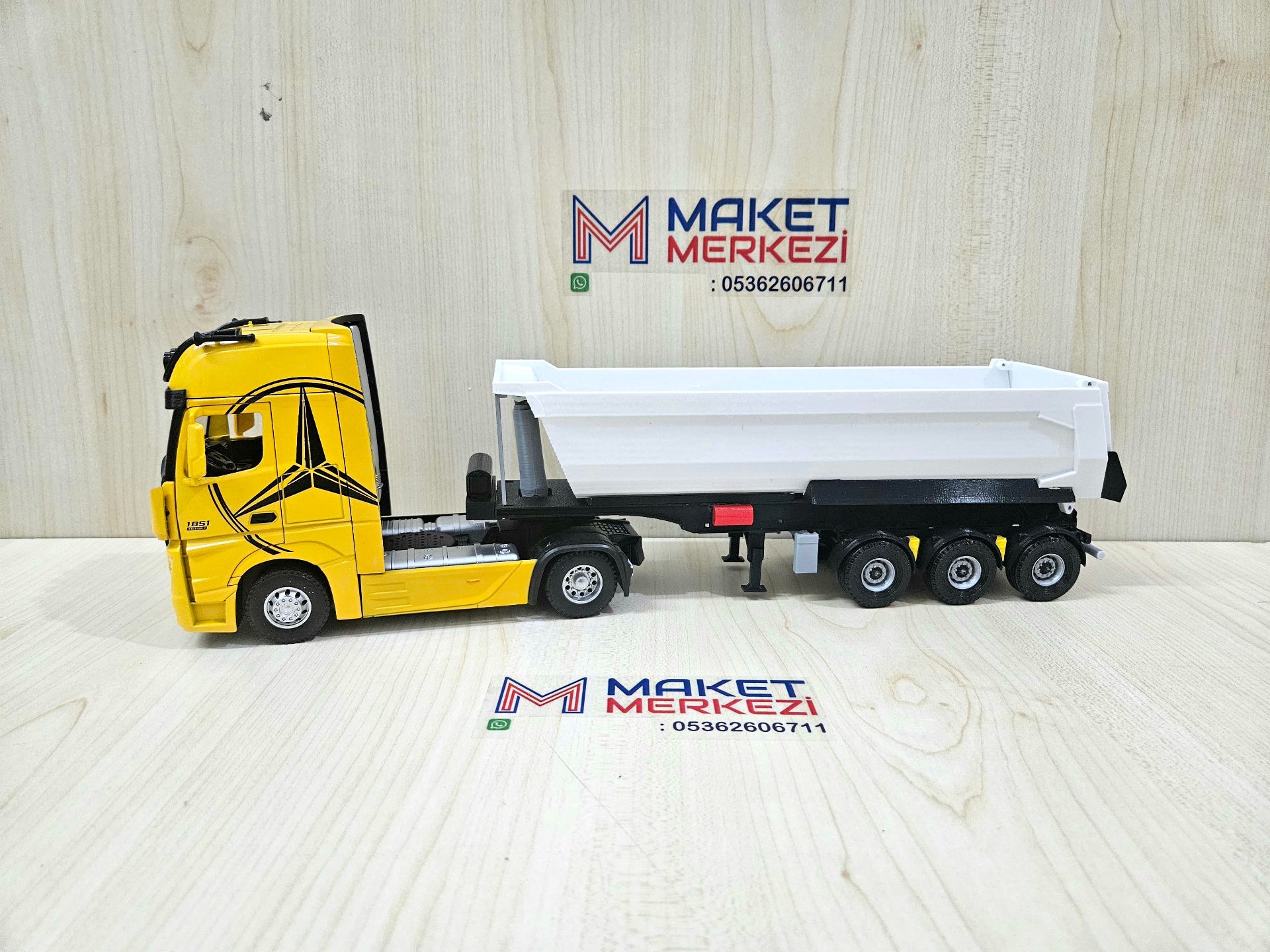 1/36 SARI MERCEDES ACTROS 1851 BEYAZ DAMPER DORSELİ TIR MAKETİ