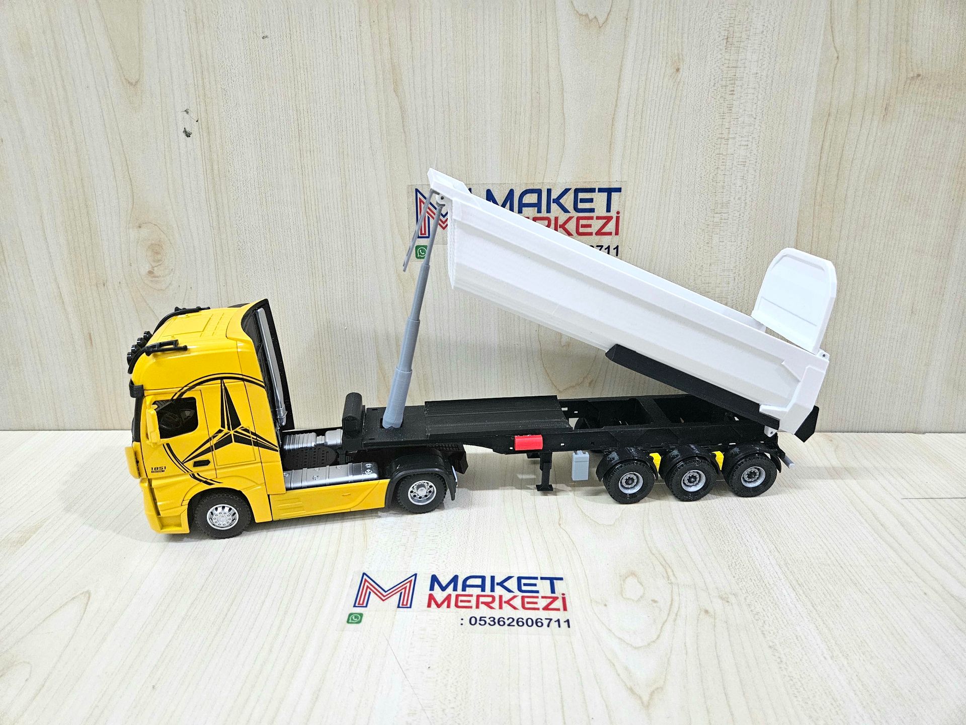 1/36 SARI MERCEDES ACTROS 1851 BEYAZ DAMPER DORSELİ TIR MAKETİ