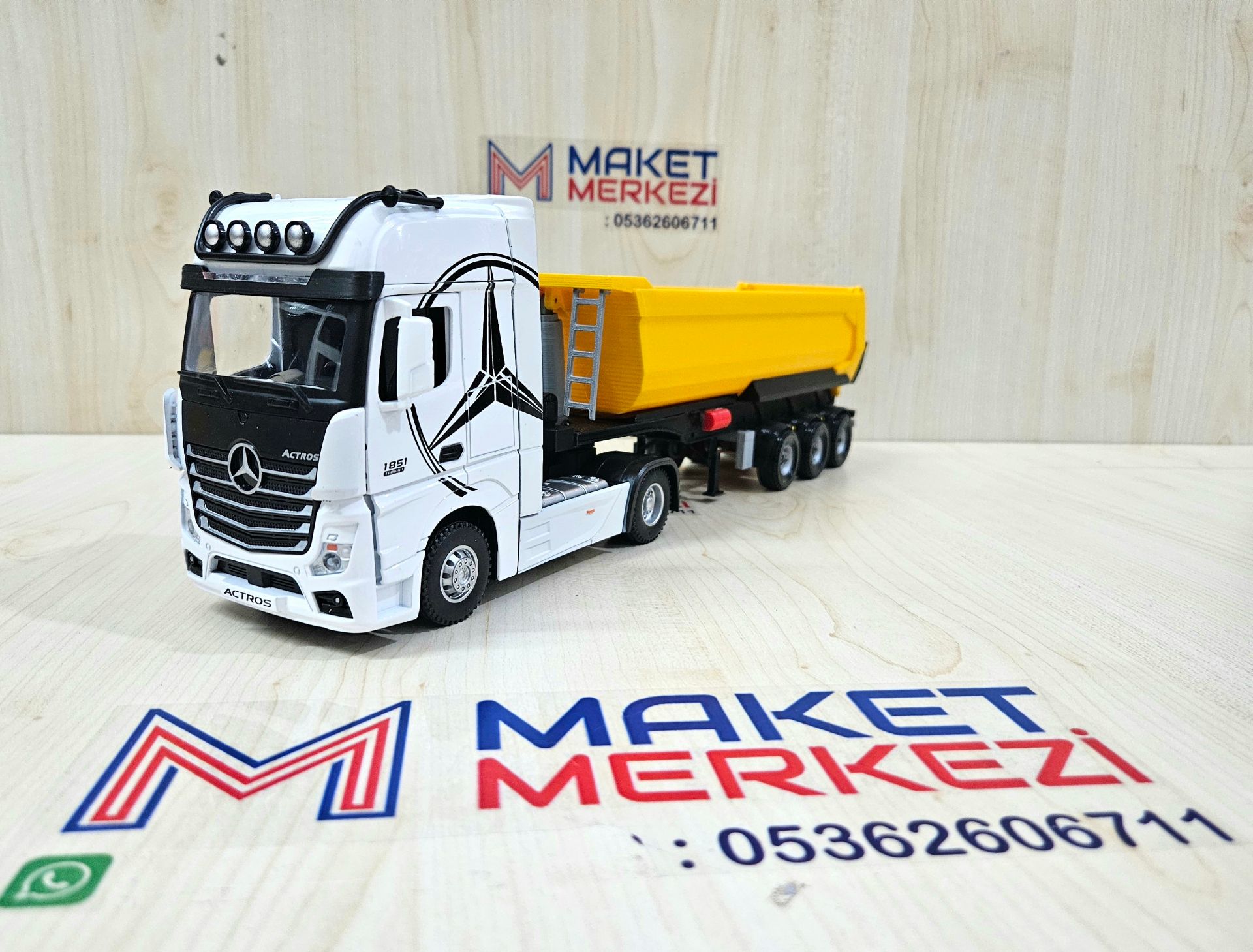 1/36 BEYAZ MERCEDES ACTROS 1851 SARI DAMPER DORSELİ TIR MAKETİ