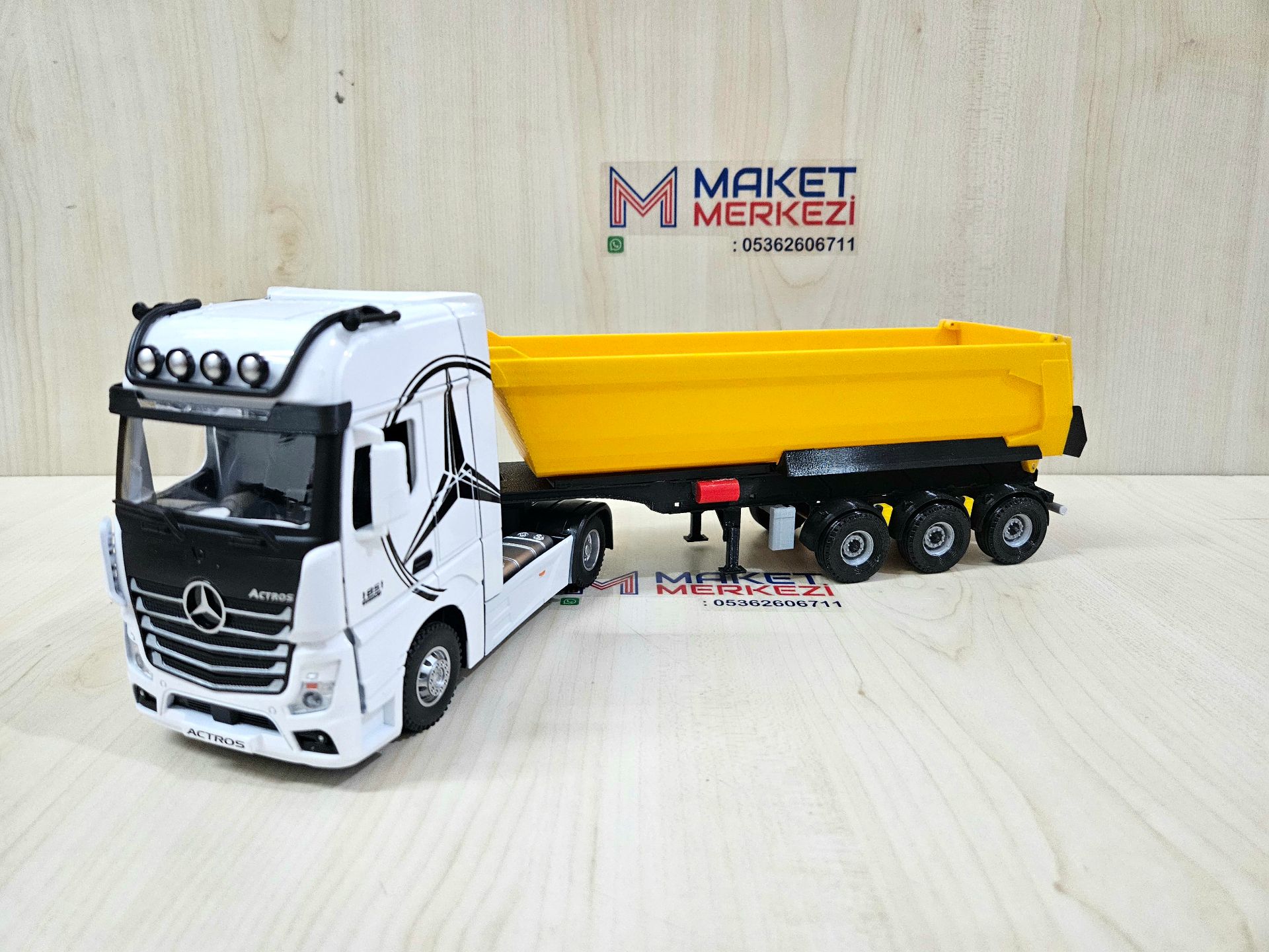 1/36 BEYAZ MERCEDES ACTROS 1851 SARI DAMPER DORSELİ TIR MAKETİ