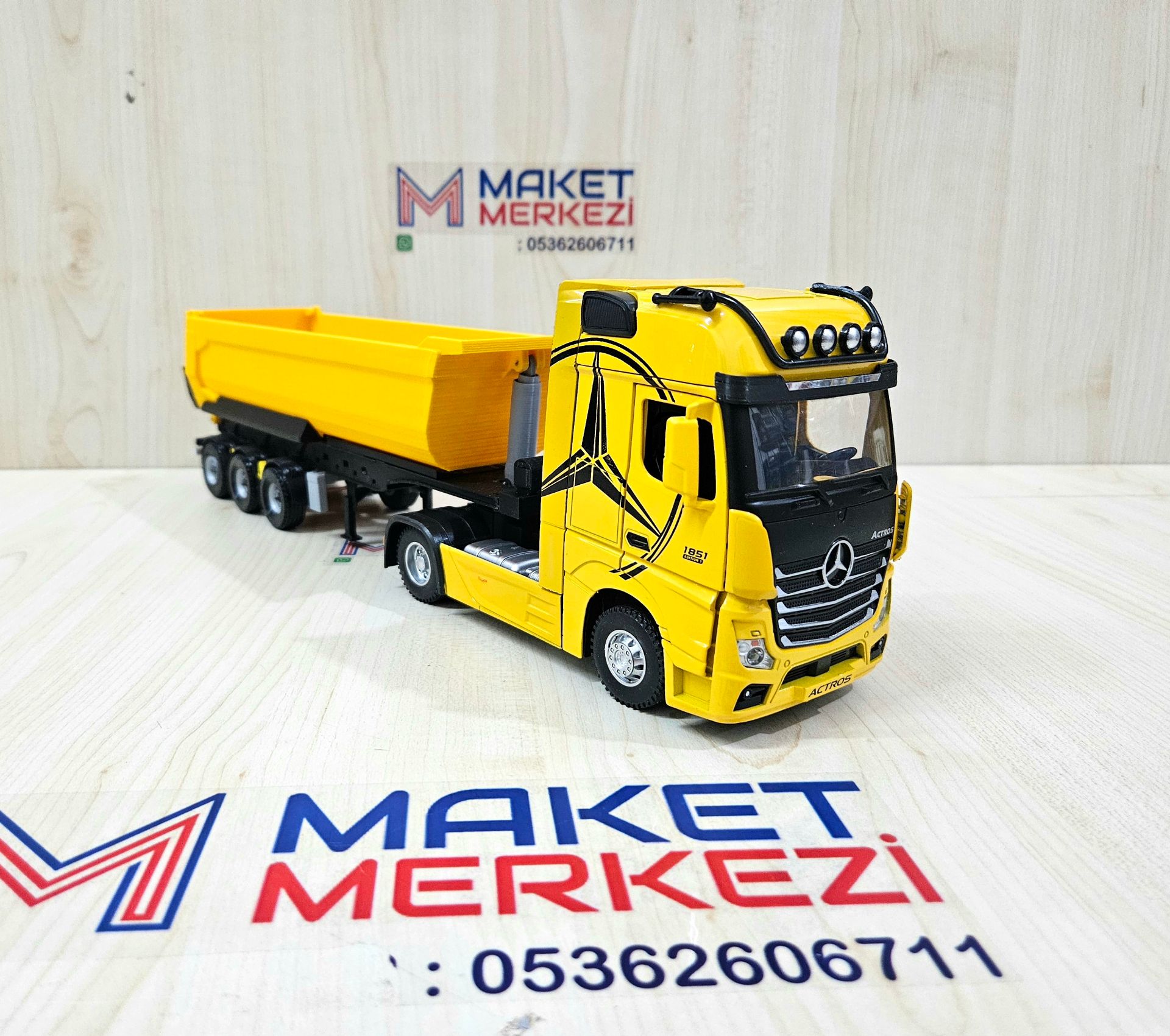 1/36 SARI MERCEDES ACTROS 1851 SARI DAMPER DORSELİ TIR MAKETİ