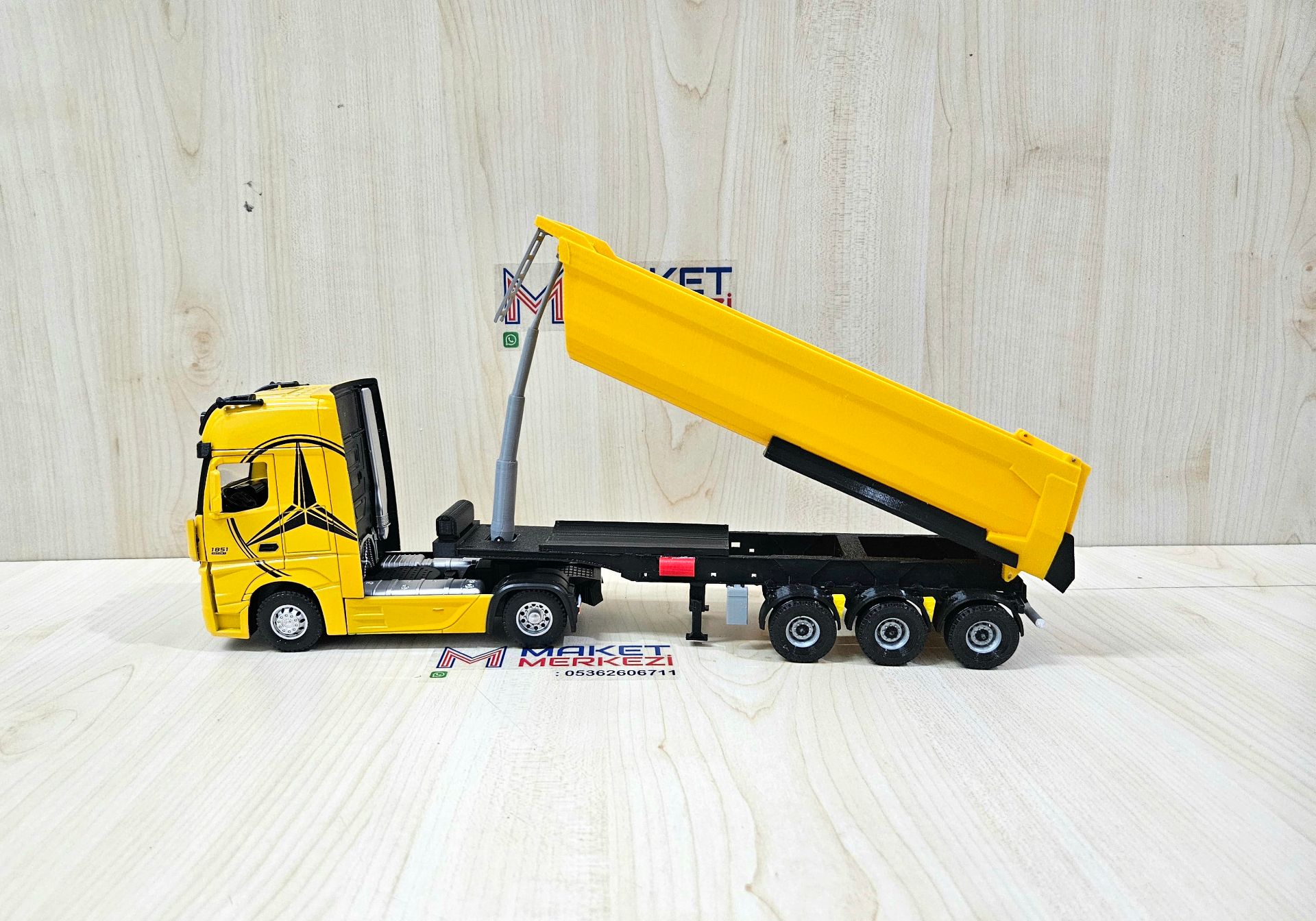 1/36 SARI MERCEDES ACTROS 1851 SARI DAMPER DORSELİ TIR MAKETİ