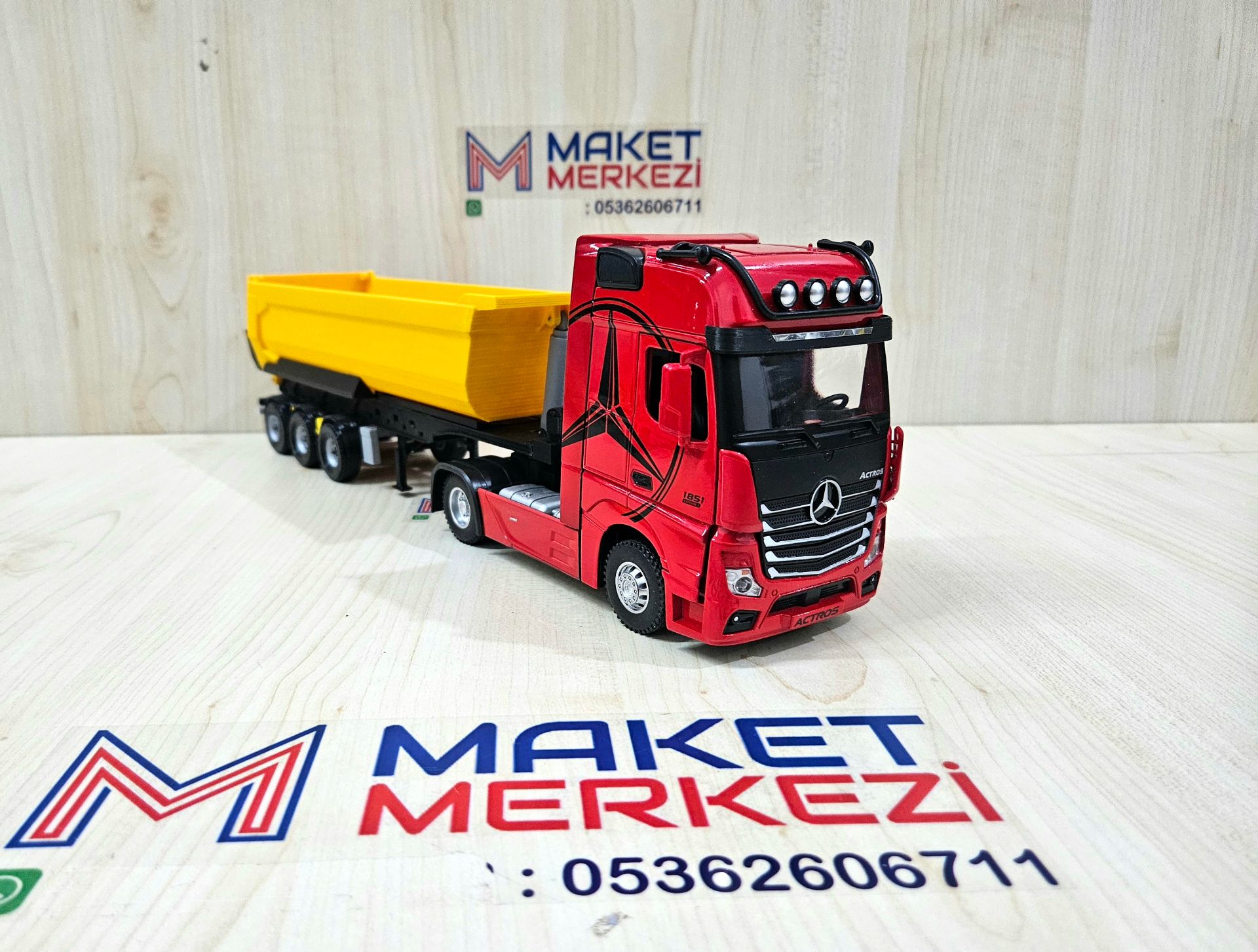 1/36 KIRMIZI MERCEDES ACTROS 1851 SARI DAMPER DORSELİ TIR MAKETİ