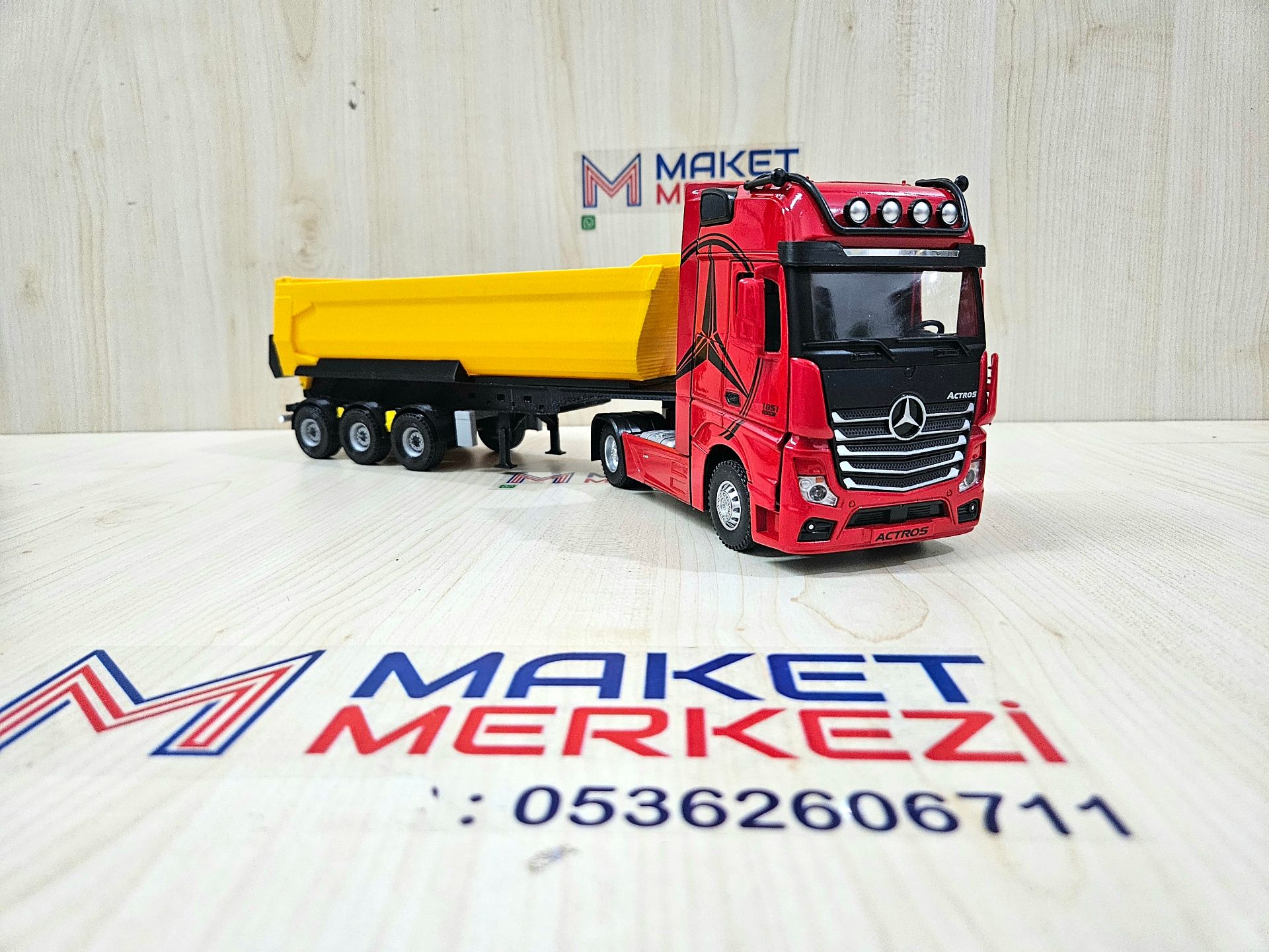 1/36 KIRMIZI MERCEDES ACTROS 1851 SARI DAMPER DORSELİ TIR MAKETİ