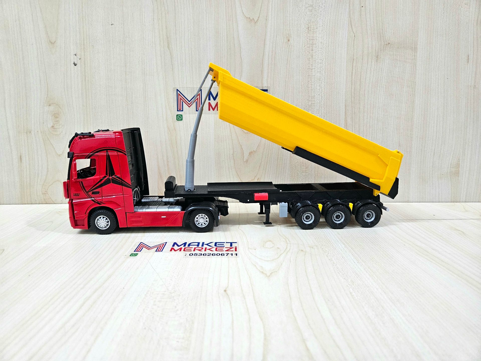 1/36 KIRMIZI MERCEDES ACTROS 1851 SARI DAMPER DORSELİ TIR MAKETİ