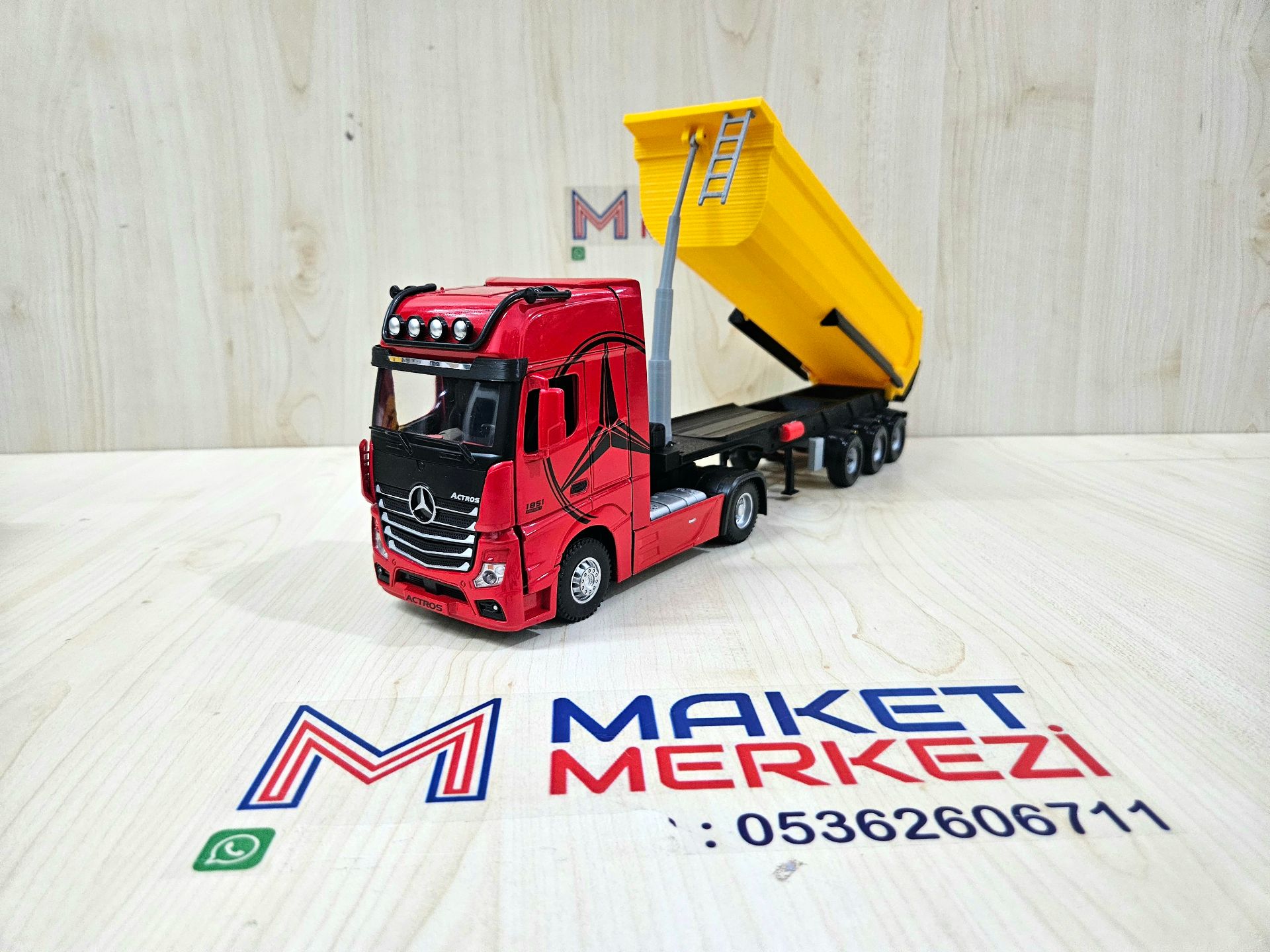 1/36 KIRMIZI MERCEDES ACTROS 1851 SARI DAMPER DORSELİ TIR MAKETİ