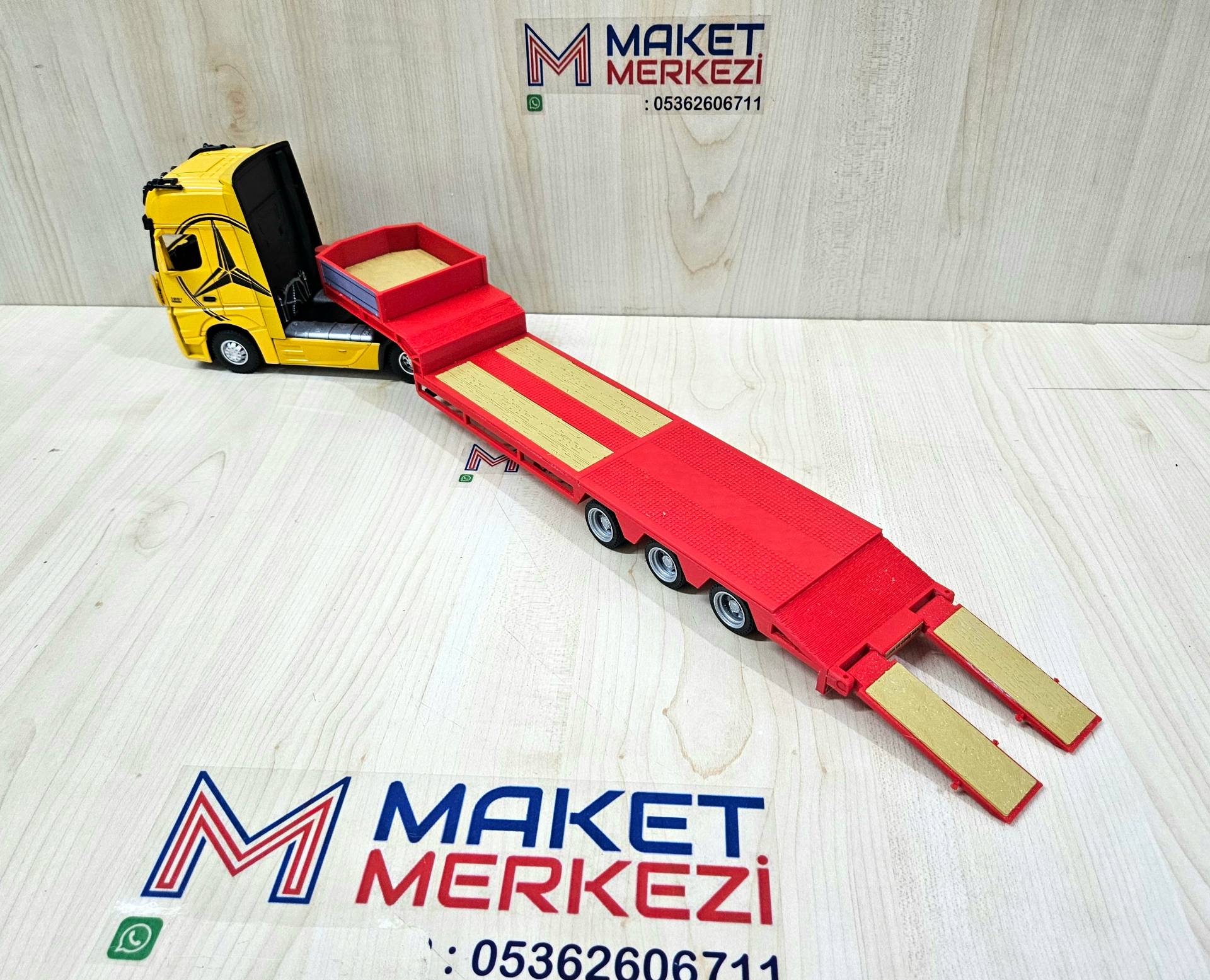 1/36 SARI MERCEDES ACTROS 1851 LOWBED DORSELİ TIR MAKETİ