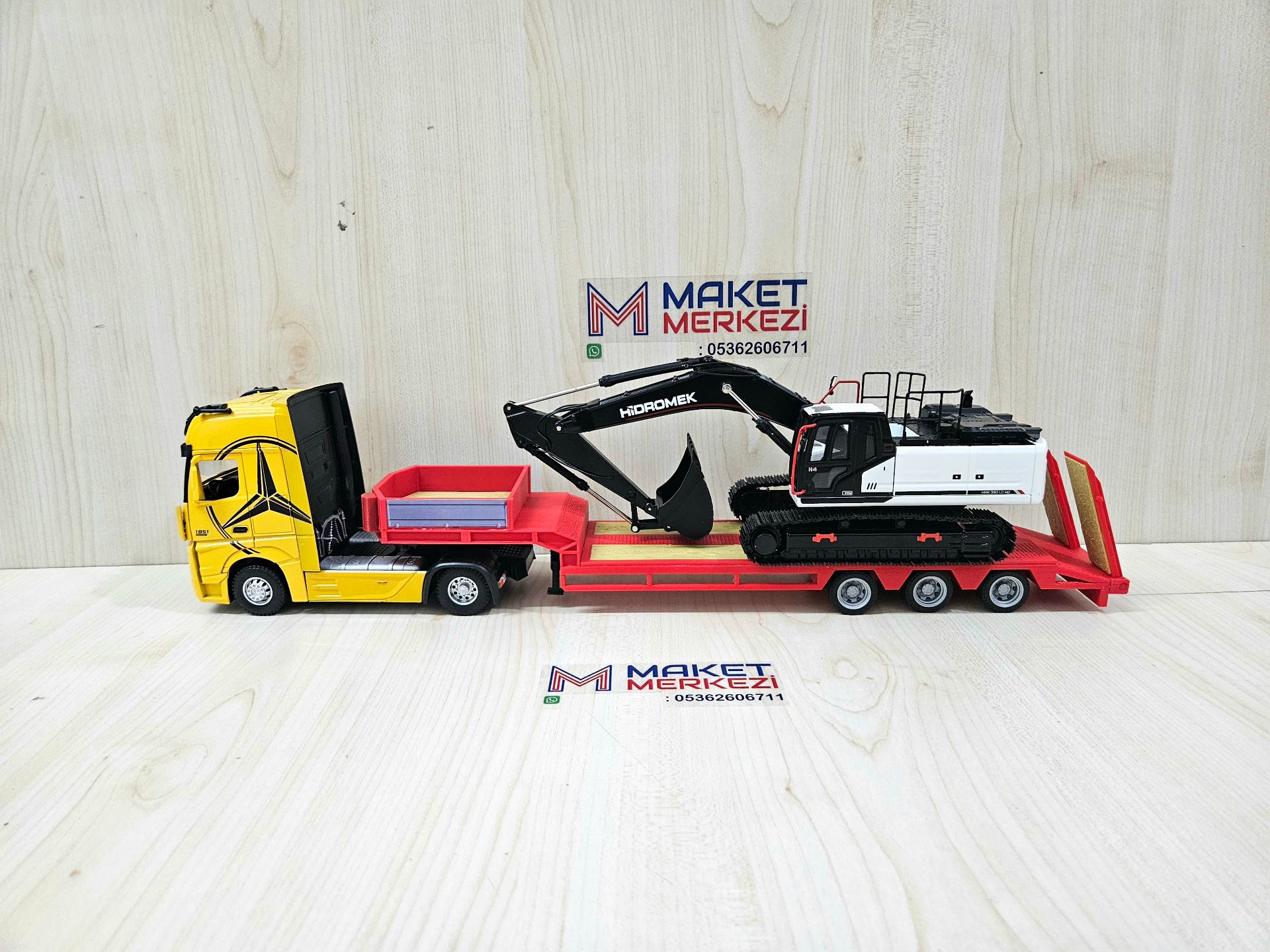 1/36 SARI MERCEDES ACTROS 1851 LOWBED DORSELİ TIR MAKETİ
