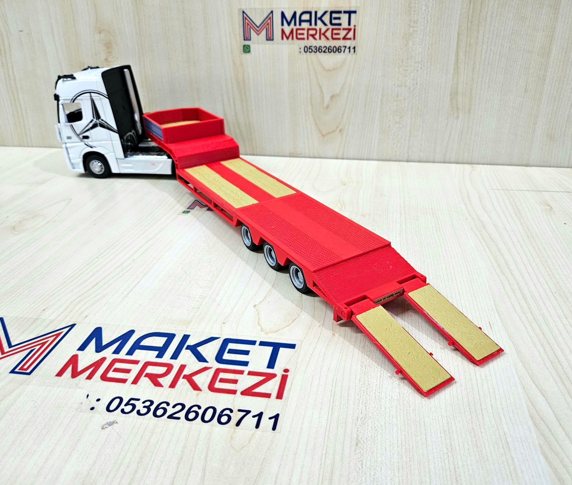 1/36 BEYAZ MERCEDES ACTROS 1851 LOWBED DORSELİ TIR MAKETİ