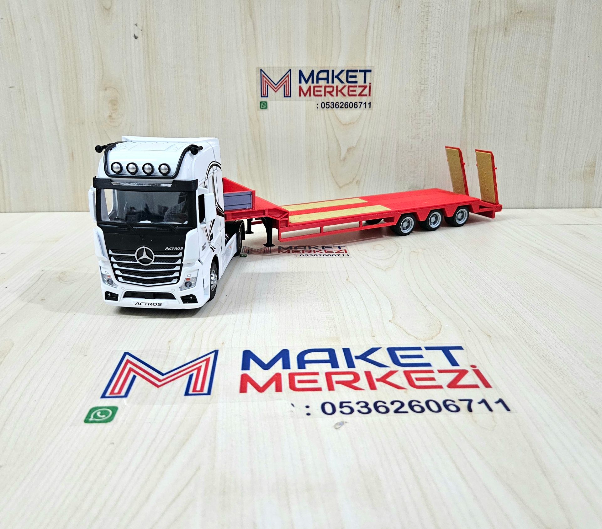 1/36 BEYAZ MERCEDES ACTROS 1851 LOWBED DORSELİ TIR MAKETİ