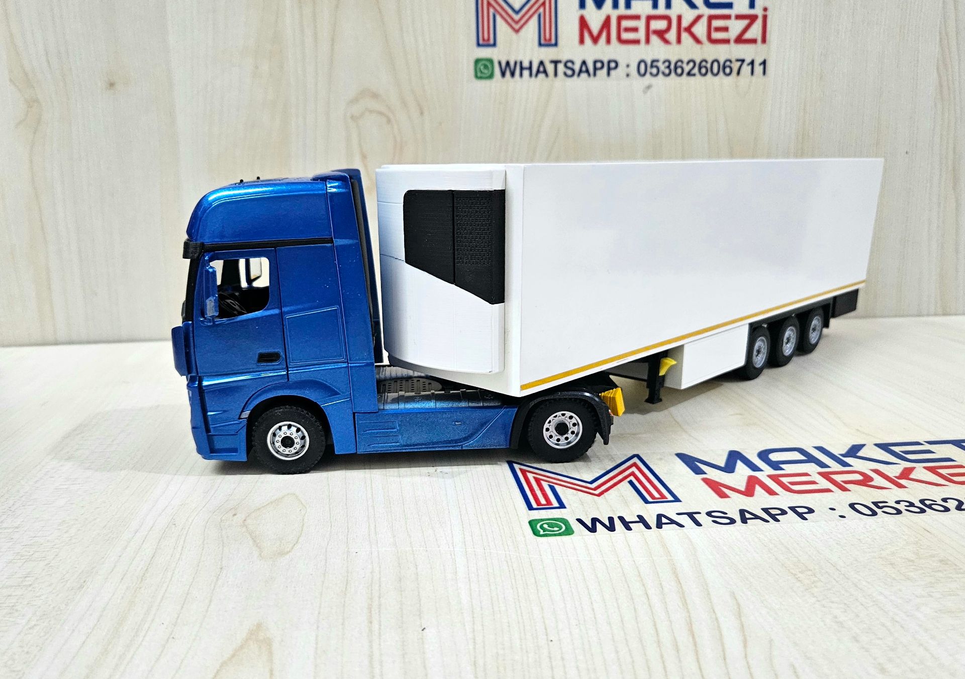 1/36 MAVİ MERCEDES ACTROS 1851 FRIGO DORSELİ TIR MAKETİ