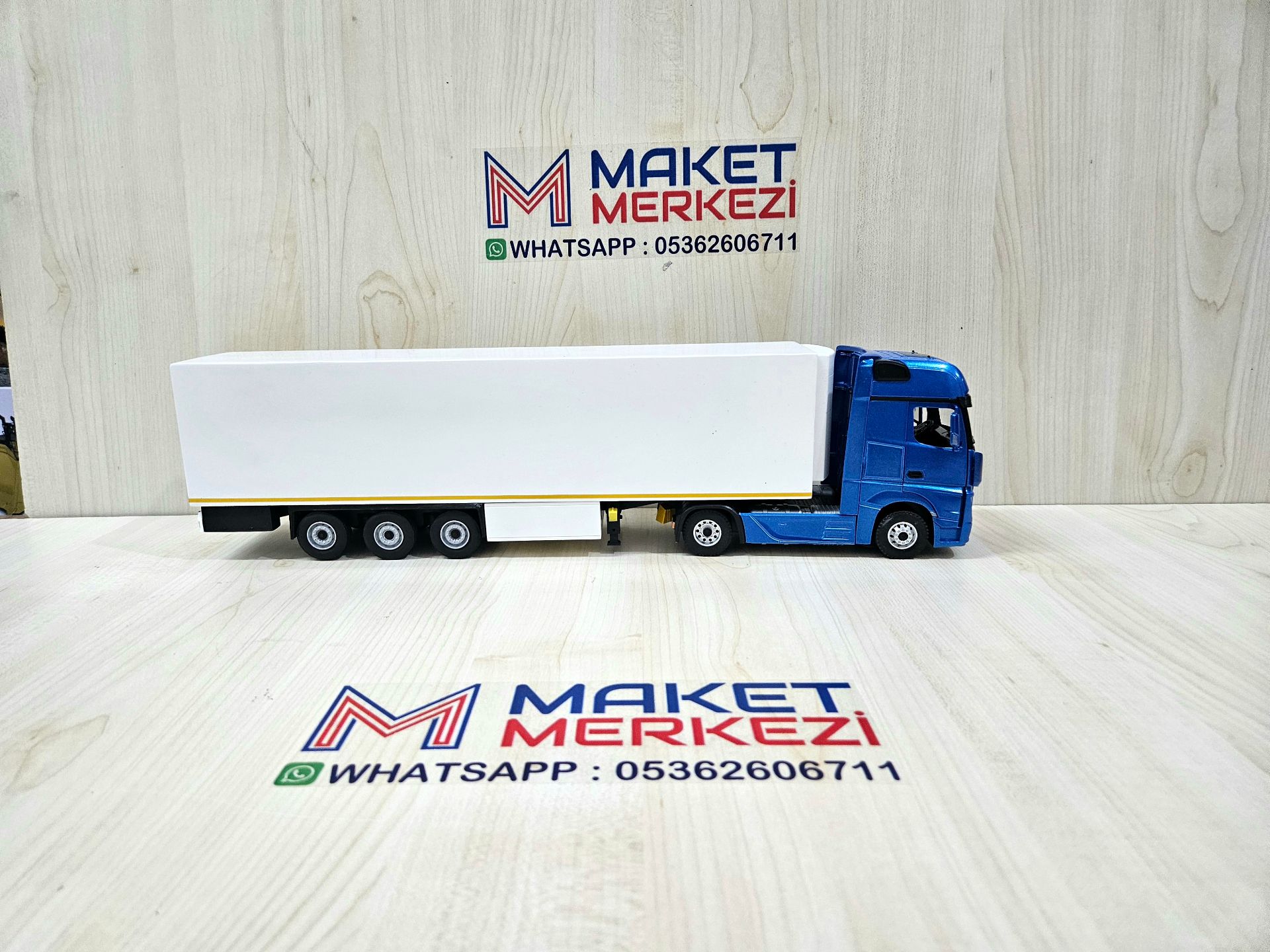1/36 MAVİ MERCEDES ACTROS 1851 FRIGO DORSELİ TIR MAKETİ
